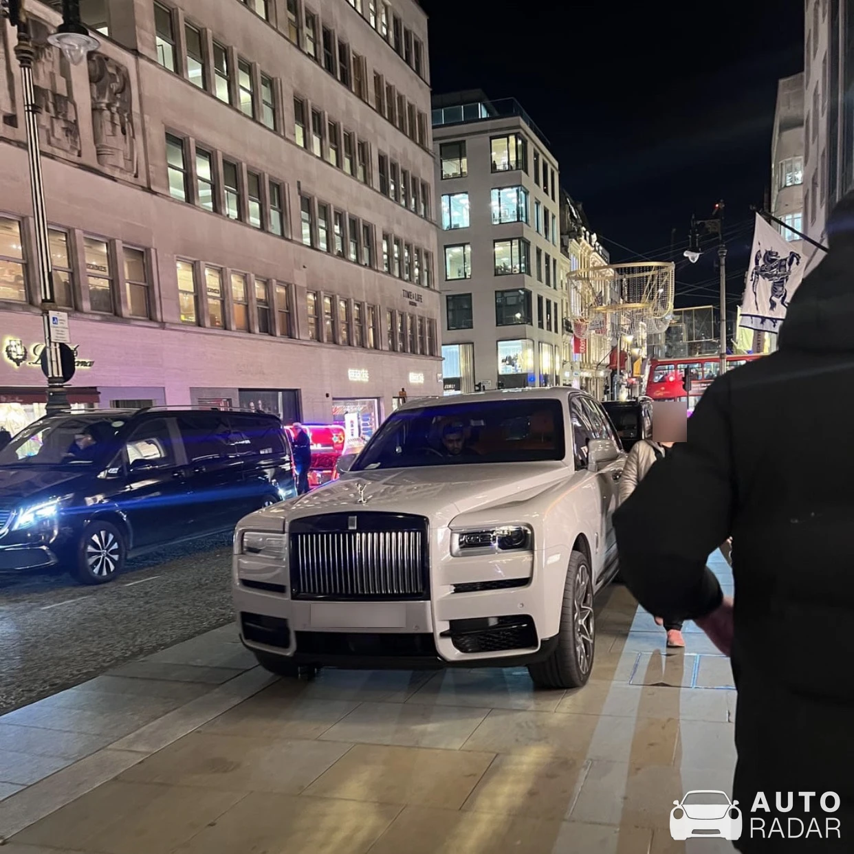 Rolls-Royce Cullinan spotted in Beşiktaş, Türkiye
