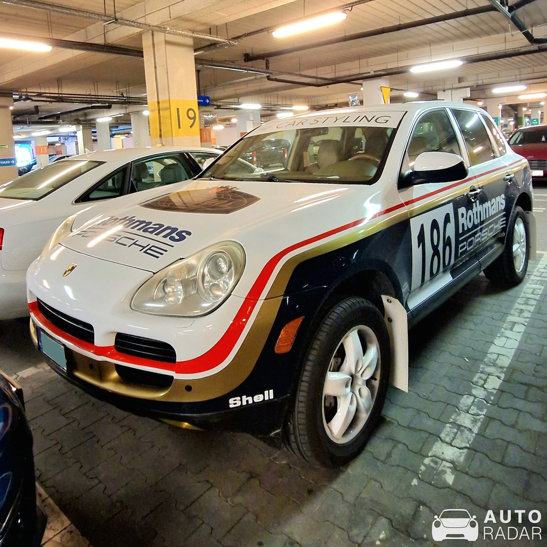 Porsche Cayenne Dakar spotted in Kraków