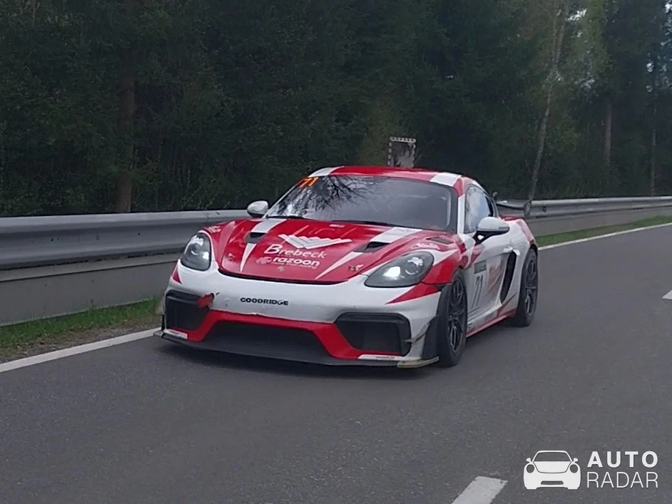 Porsche 718 Cayman GT4 RS spotted in Semriach, Austria