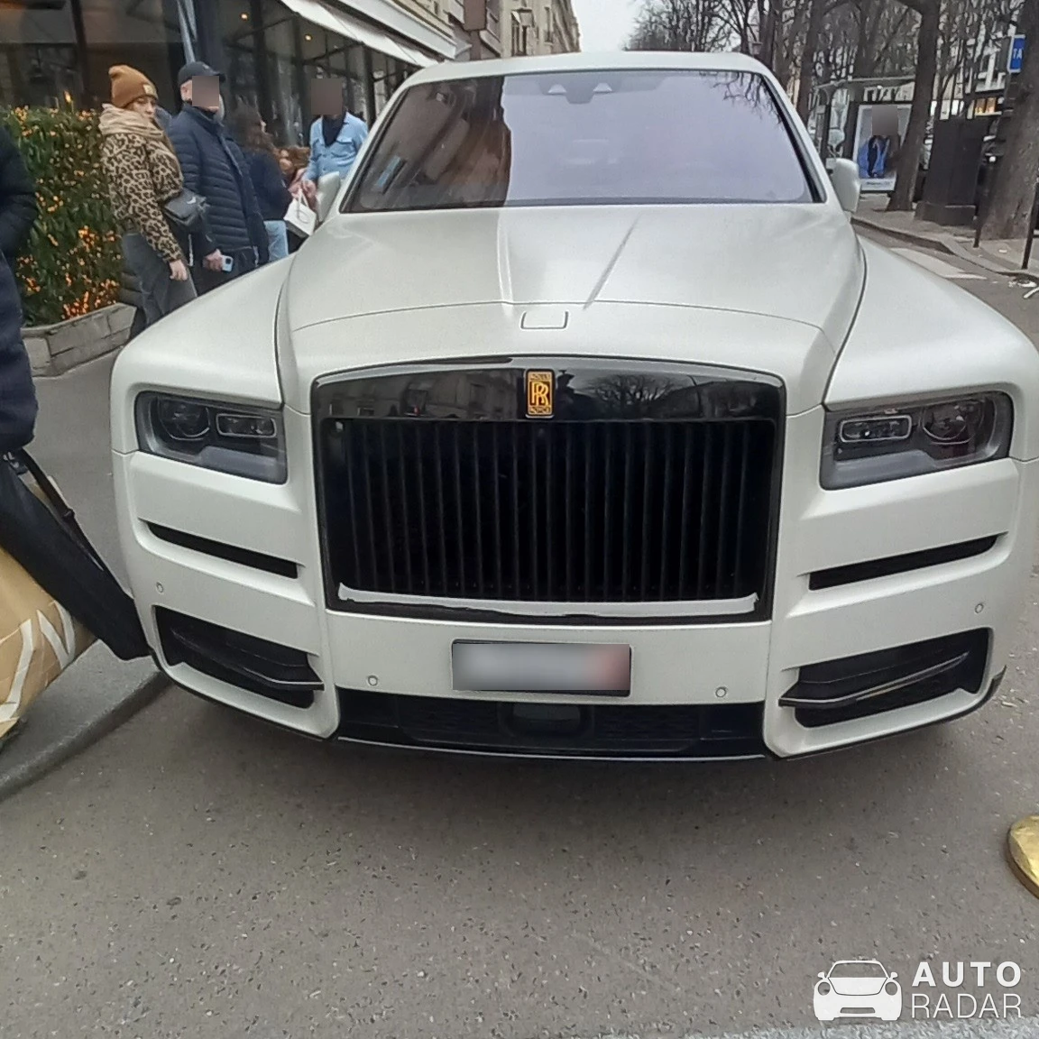Rolls-Royce Cullinan spotted in Paris, France
