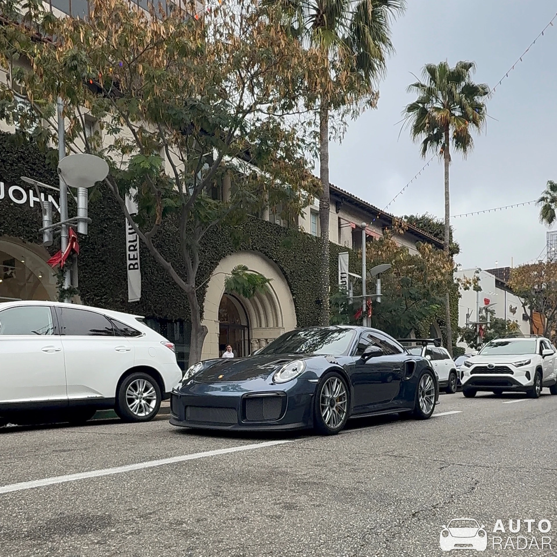 Porsche 991 GT2 RS spotted in Beverly Hills, United States