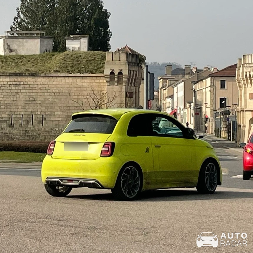 Abarth 500e spotted in Toul
