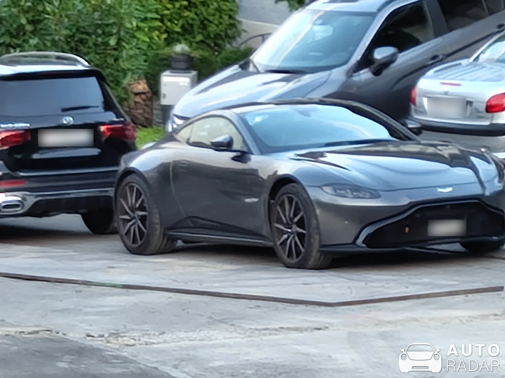 Aston Martin V8 Vantage S spotted in Rorbas, Schweiz