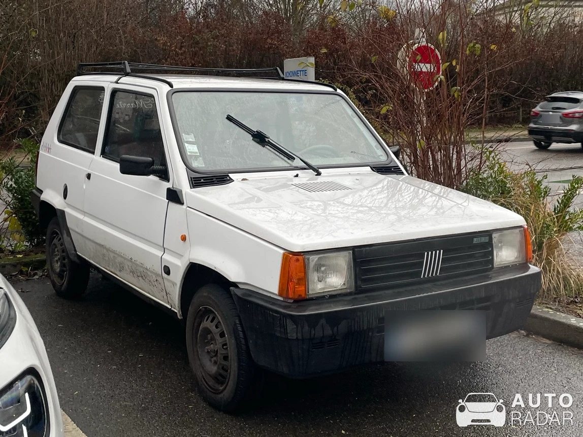 Fiat Panda 4x4 spotted in Toul