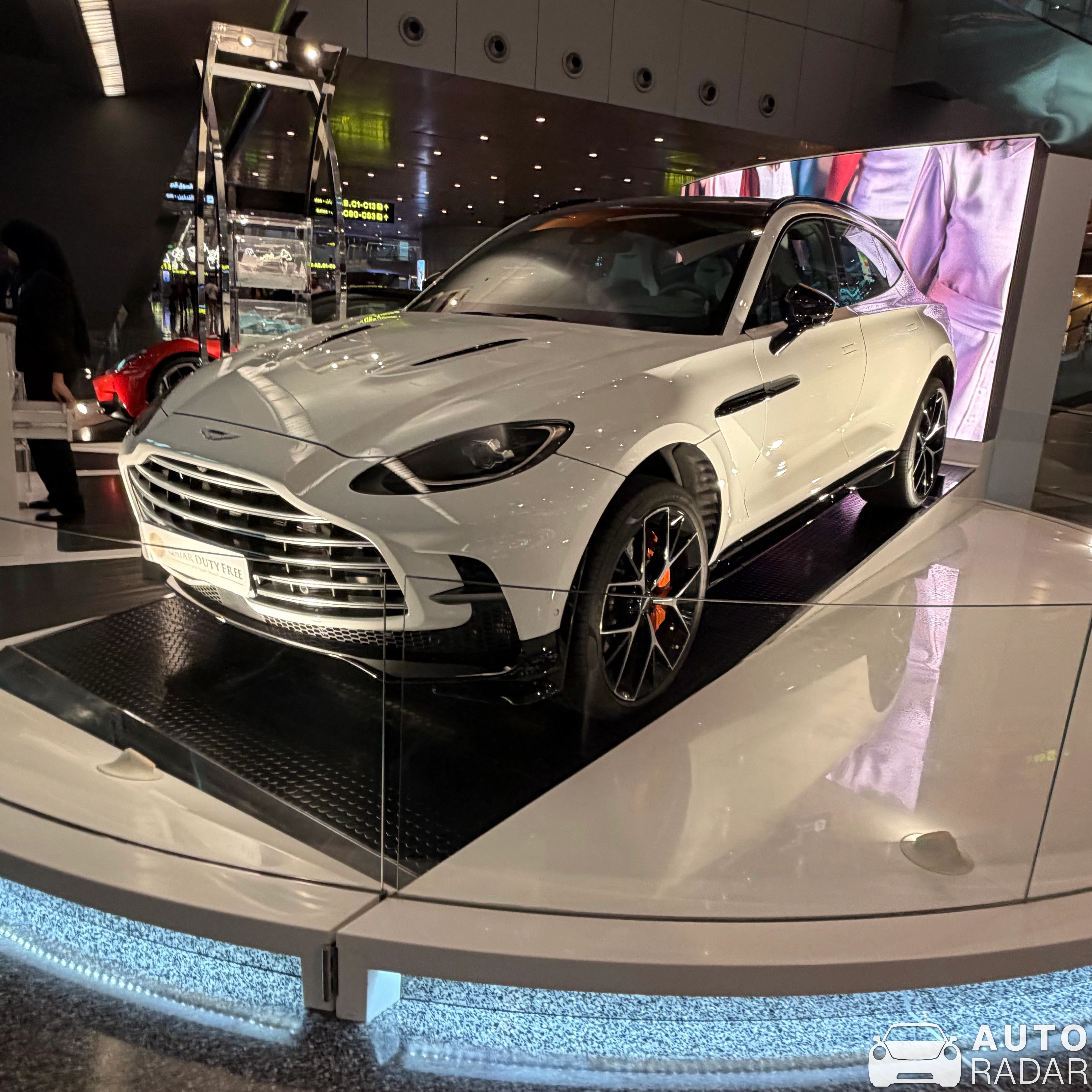 Aston Martin DBX707 spotted in دبي, Emirados Árabes Unidos