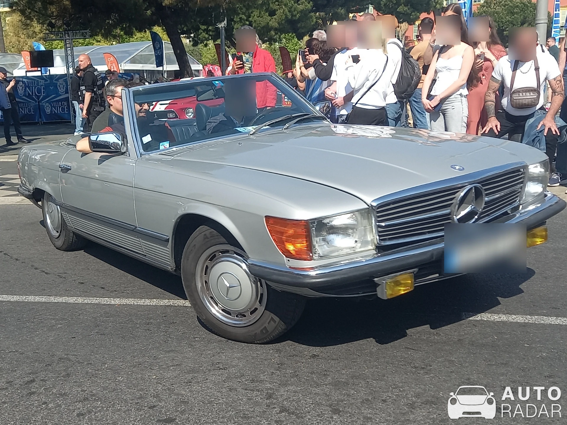 Mercedes-Benz 500SL R107 spotted in Nice