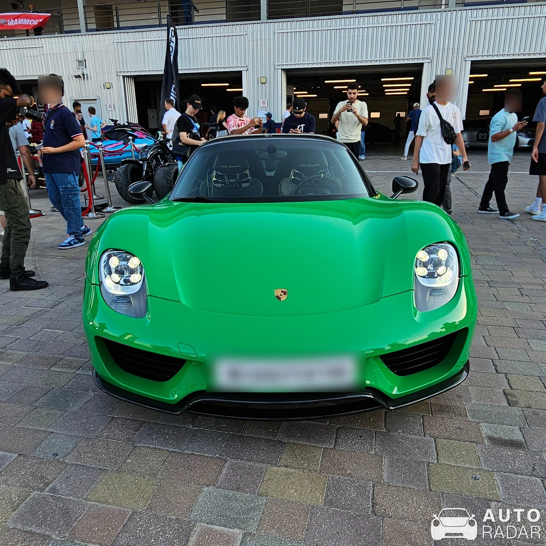Porsche 918 Spyder spotted in Dubai, United Arab Emirates