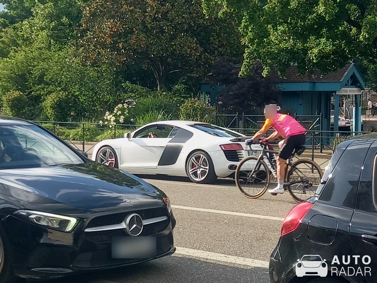 Audi R8 V10 Plus 2015 spotted in Annecy