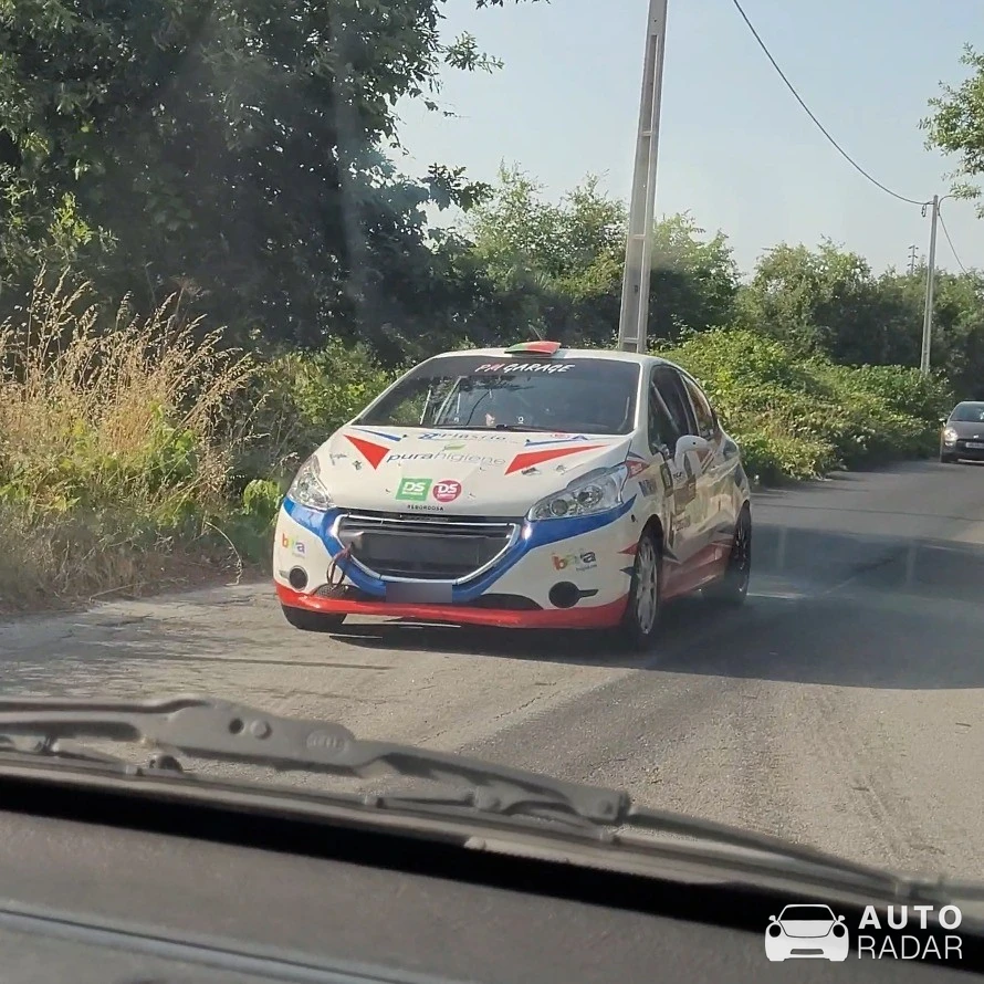 Peugeot 208 R2 spotted in Felgueiras