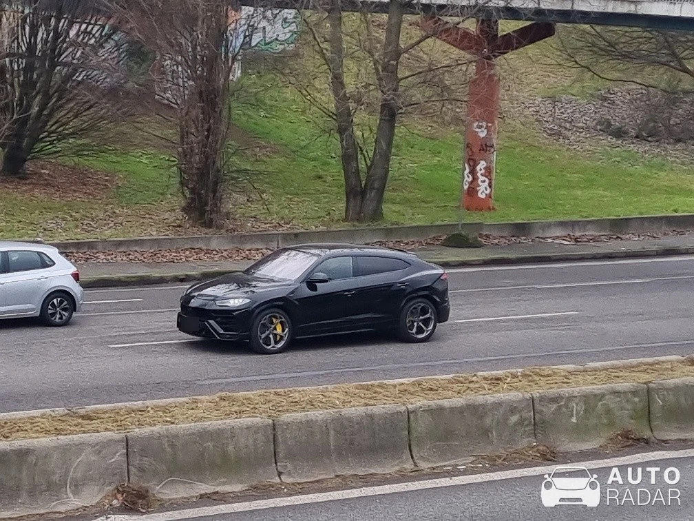 Lamborghini Urus spotted in Milano, Italy