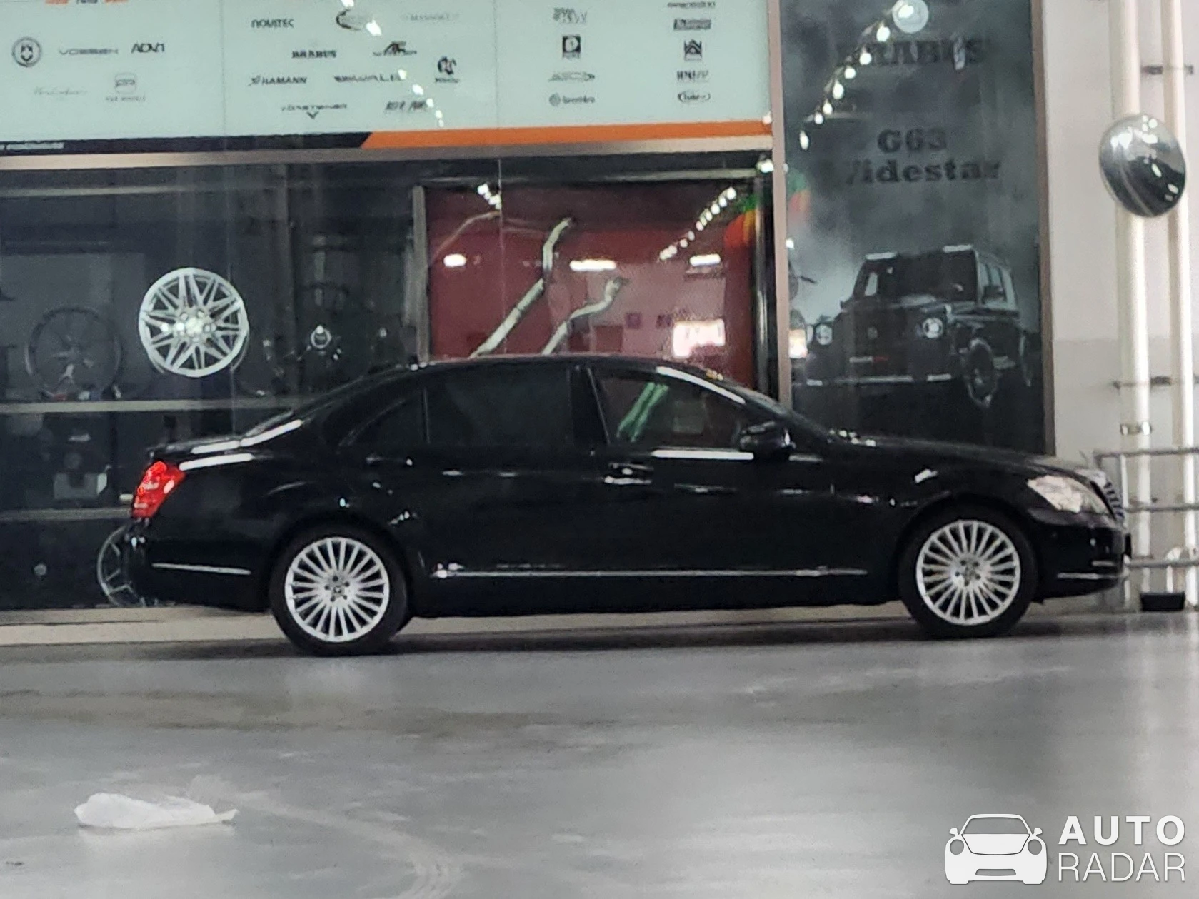 Mercedes-Benz S-Klasse W221 spotted in Singapore