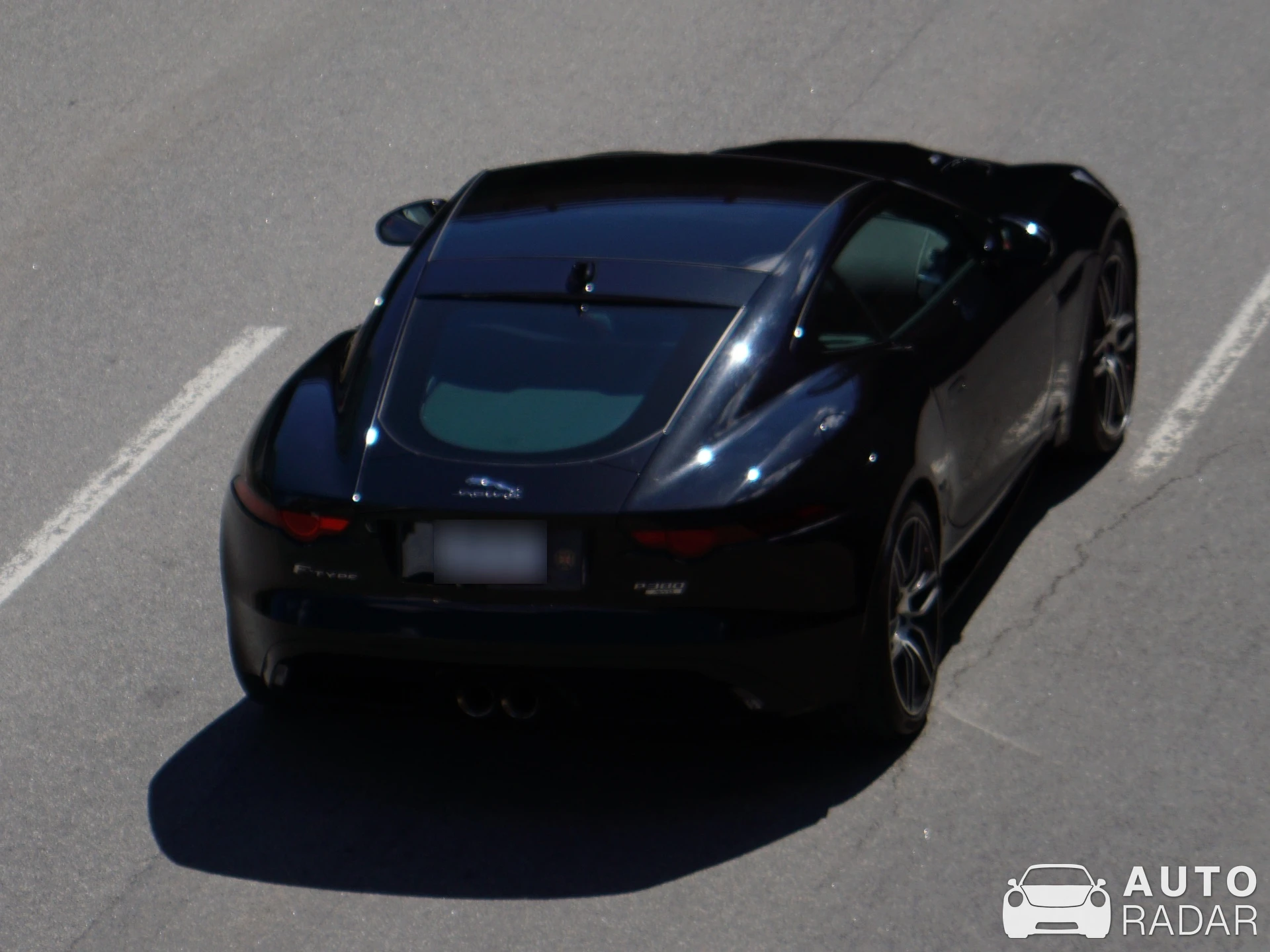 Jaguar F-Type P300 spotted in Montréal