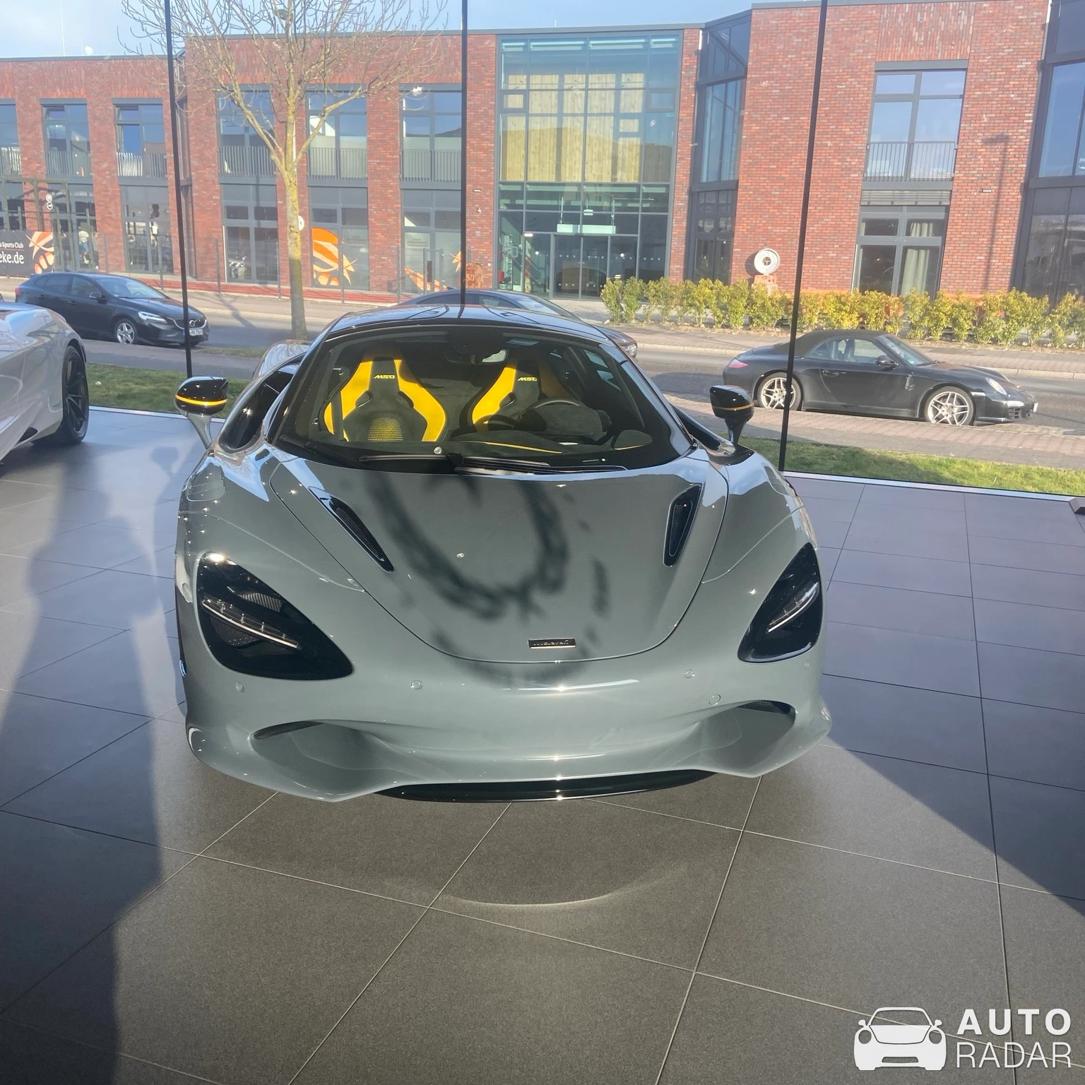McLaren 720S M50 spotted in Düsseldorf, Deutschland