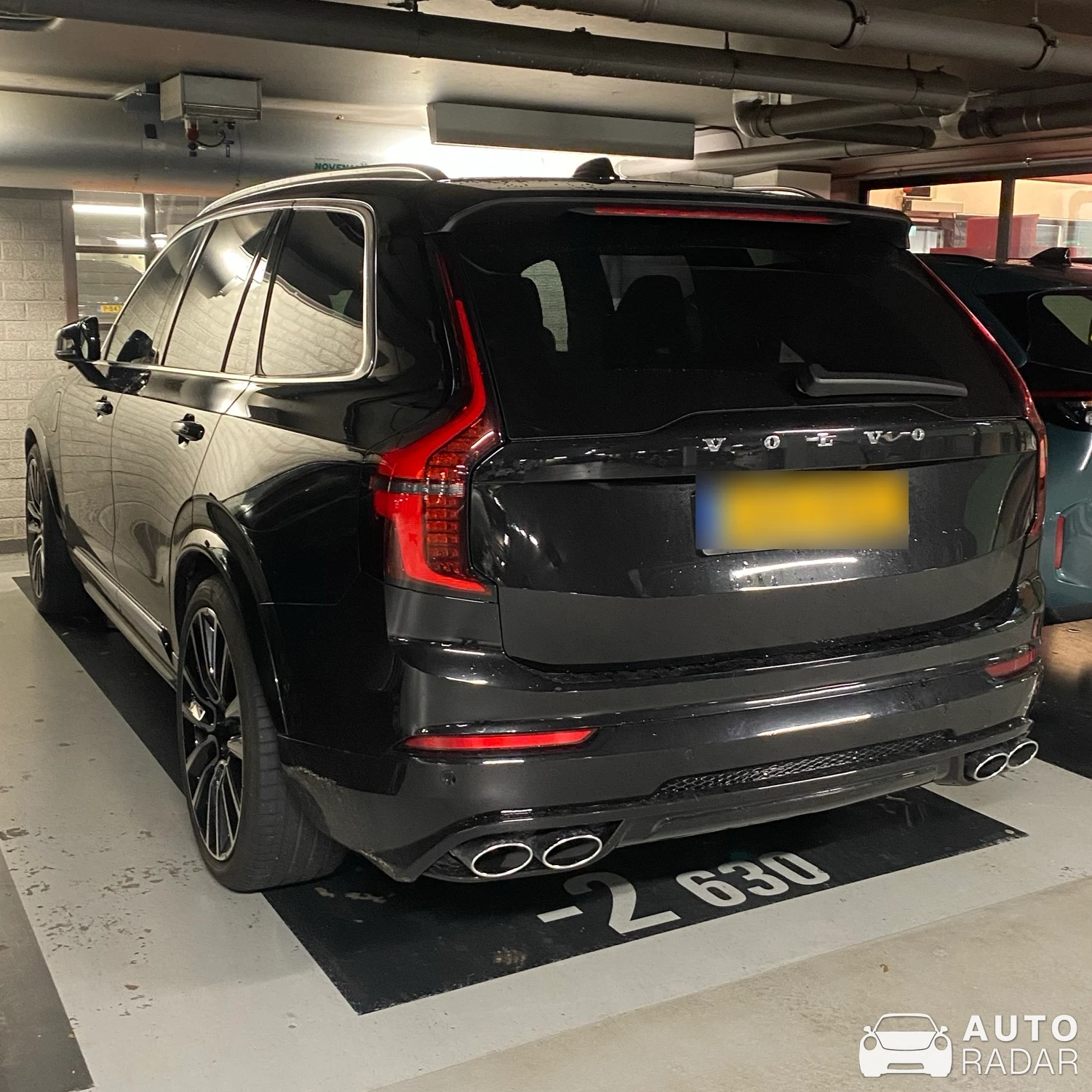 Volvo XC90 R-Design spotted in Amstelveen