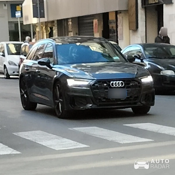 Audi S6 Avant spotted in Bari, Italy