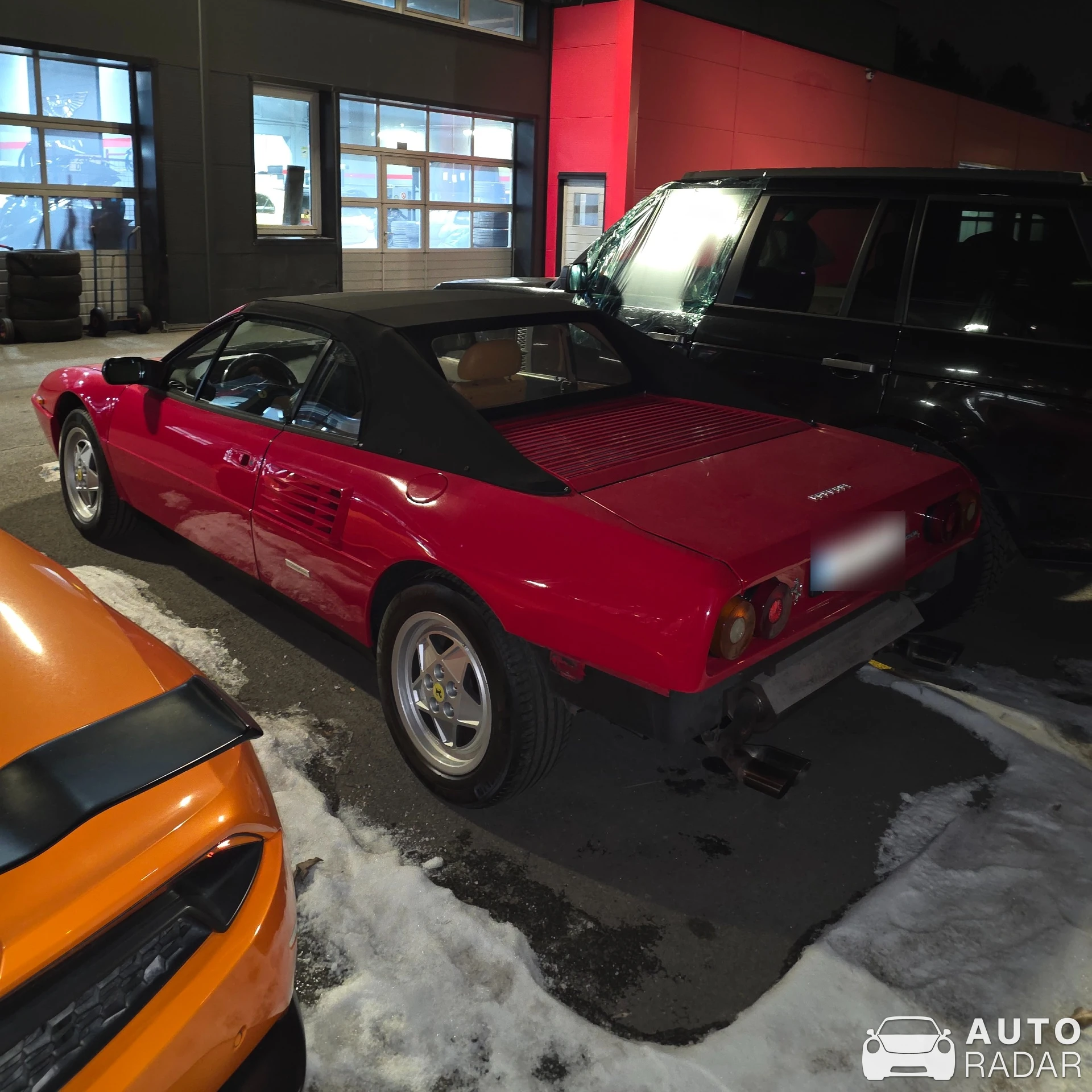Ferrari Mondial 3.2 Cabriolet spotted in Praha