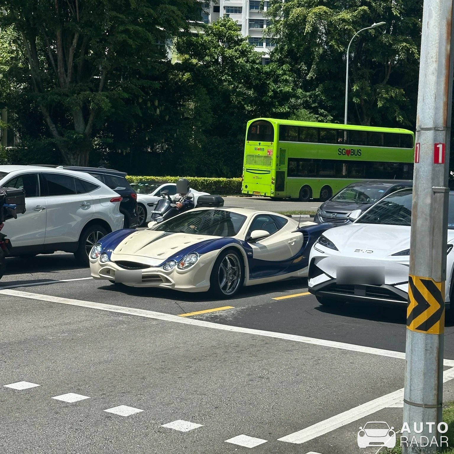 Mitsuoka Orochi spotted in Singapore, Singapore