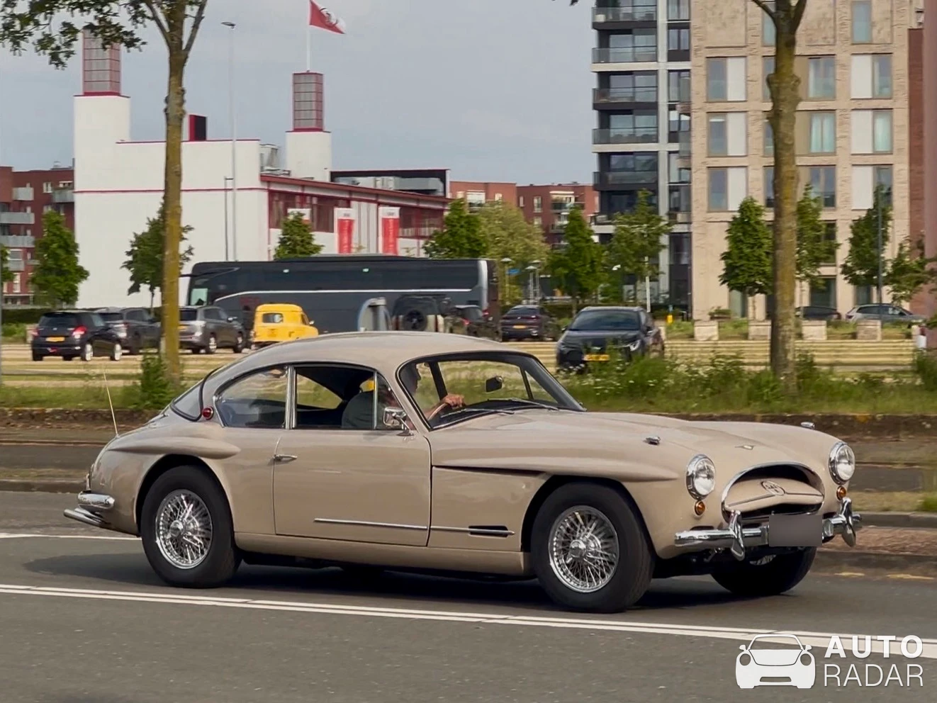 Jensen 541 spotted in Utrecht