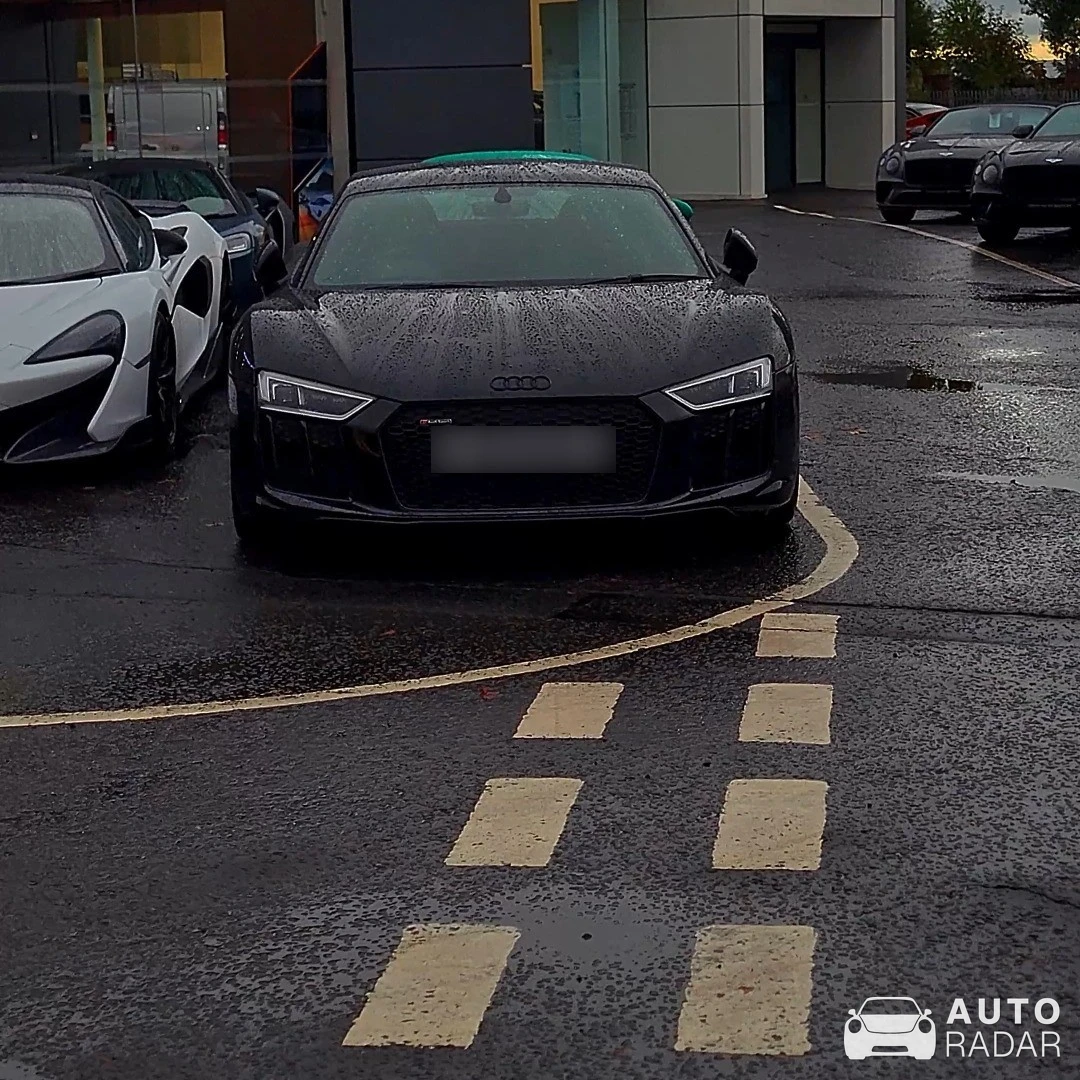 Audi R8 V10 spotted in Glasgow, United Kingdom