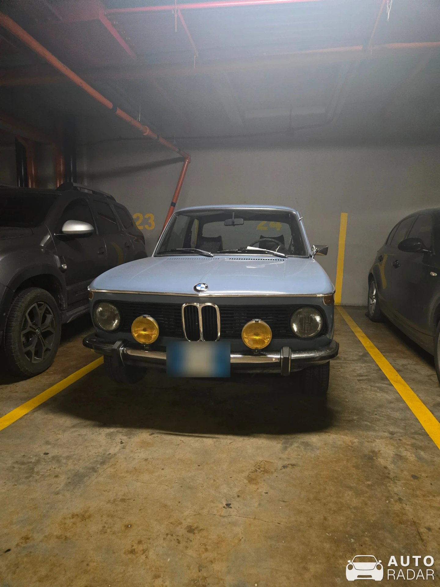 BMW 2002 spotted in Bogotá, Colombia