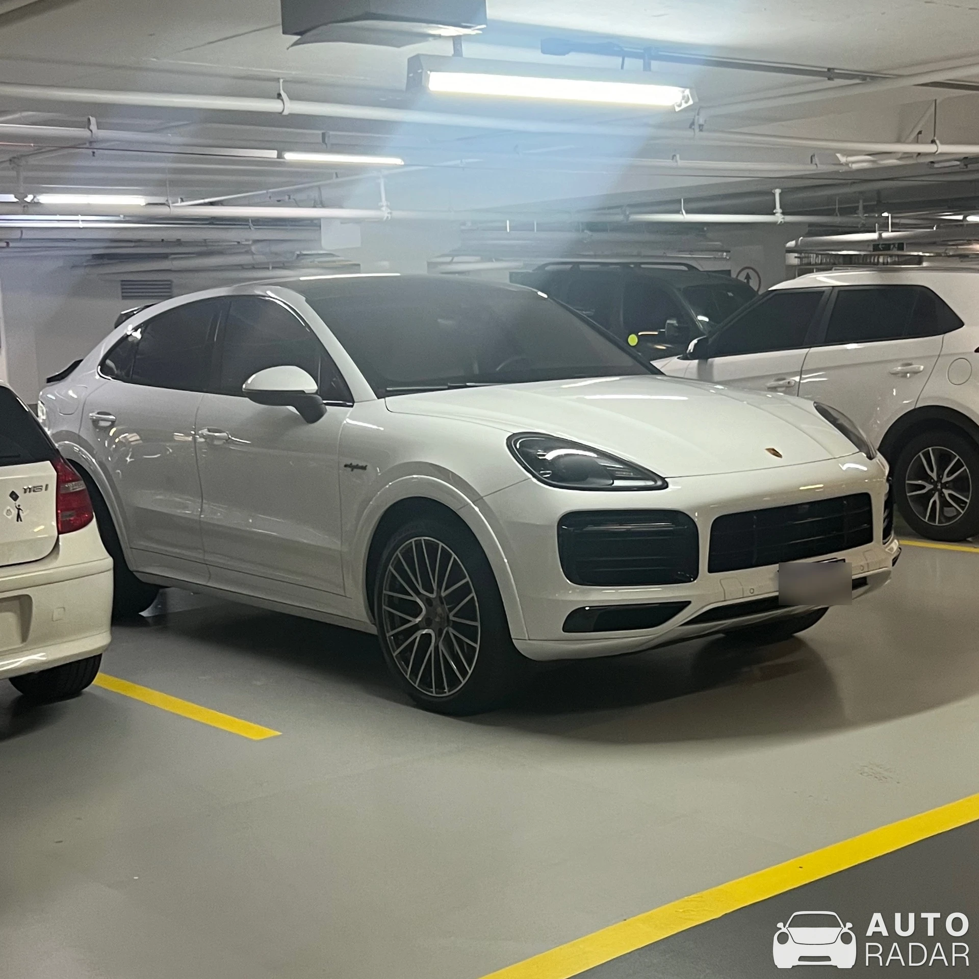 Porsche Cayenne E-Hybrid spotted in Barra da Tijuca, Brazil