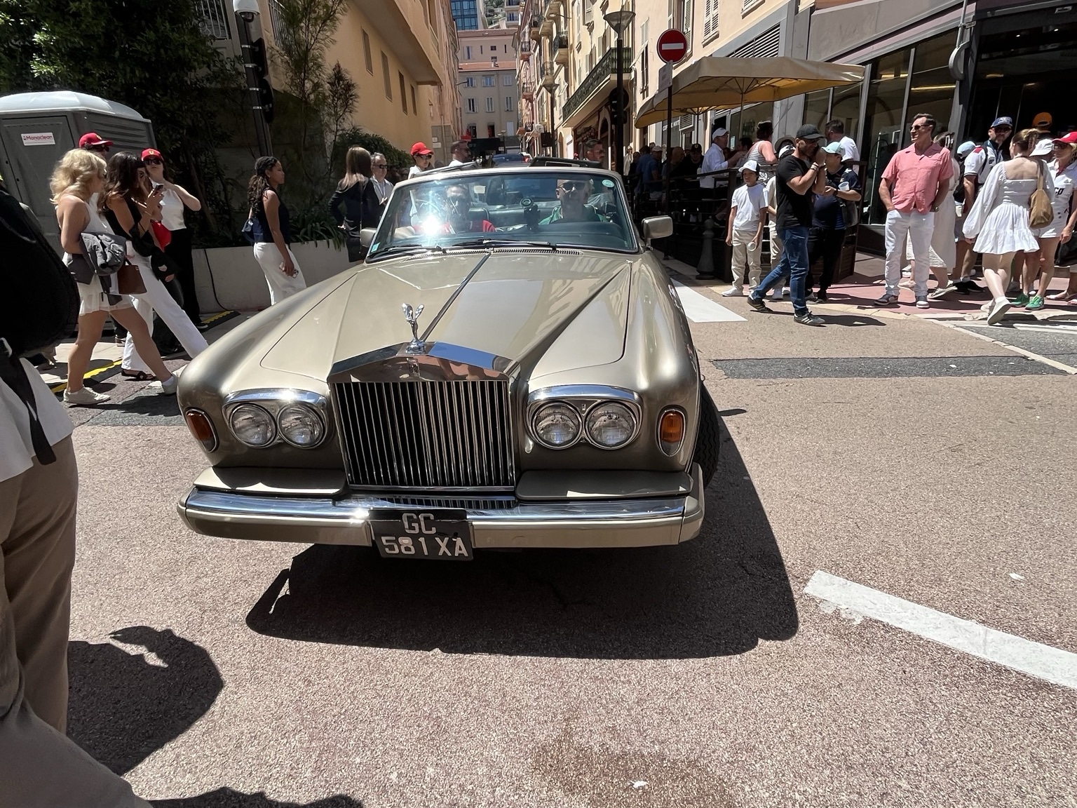 Rolls-Royce Corniche