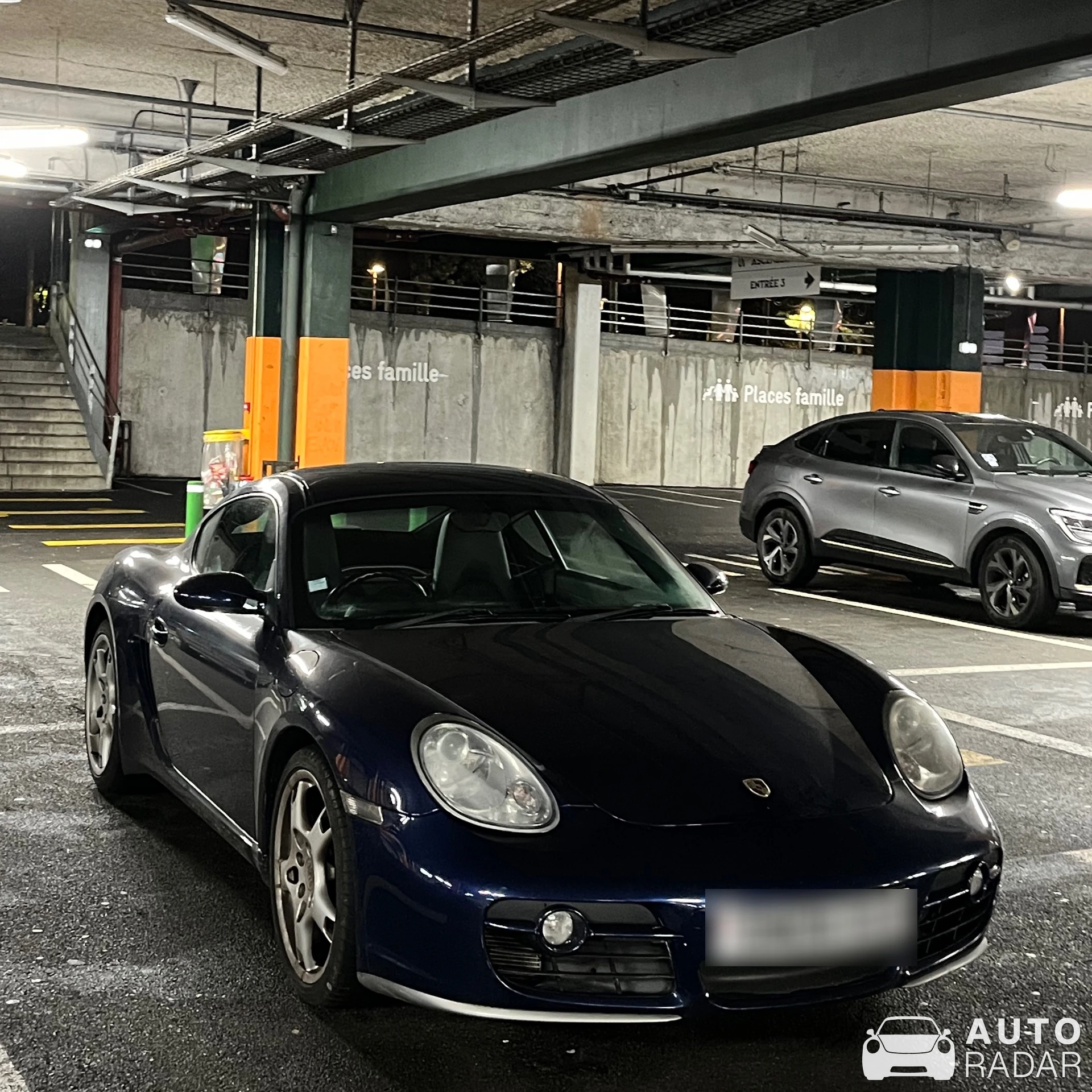Porsche 981 Cayman S spotted in Nantes, Franţa