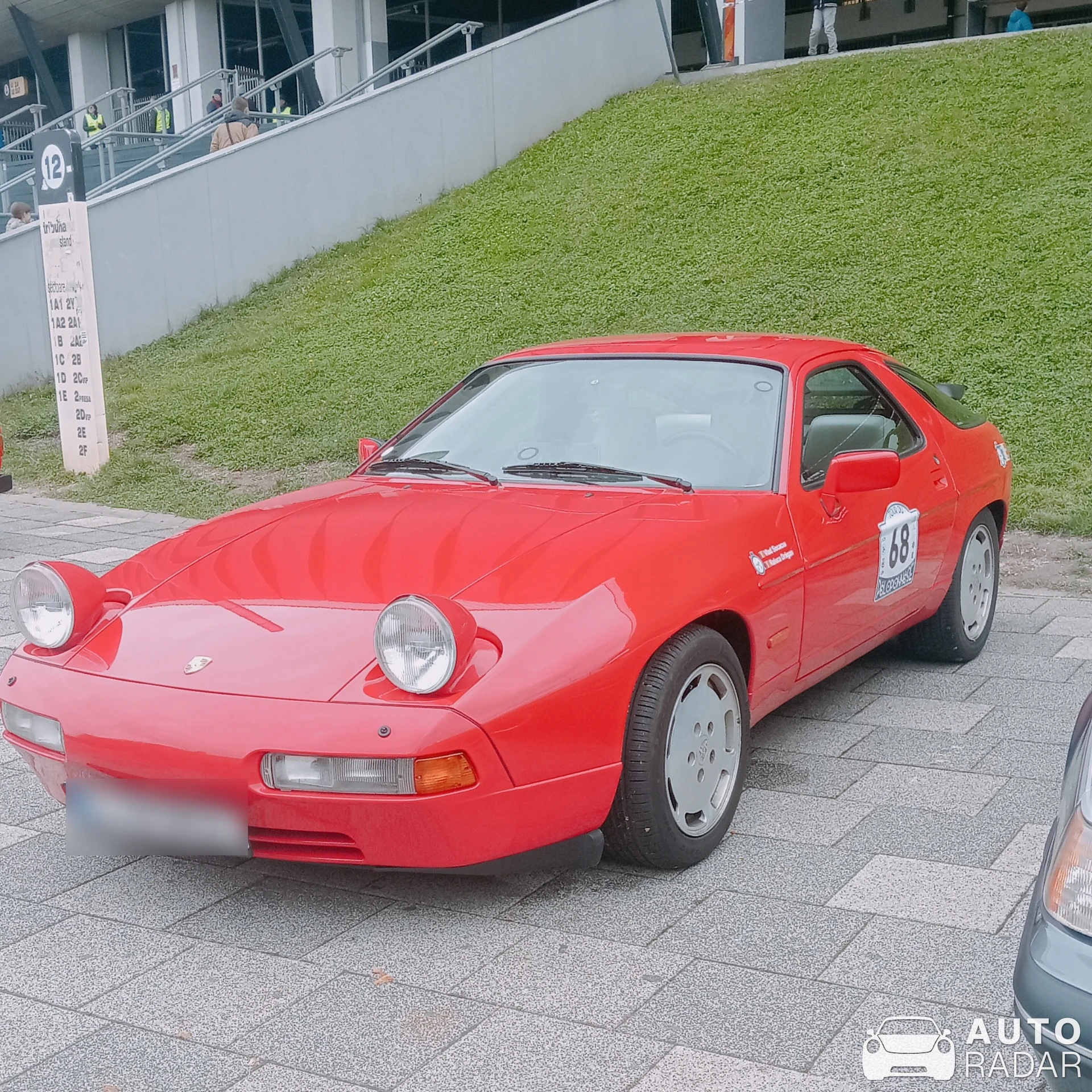 Porsche 928 S spotted in Cluj-Napoca, Romania