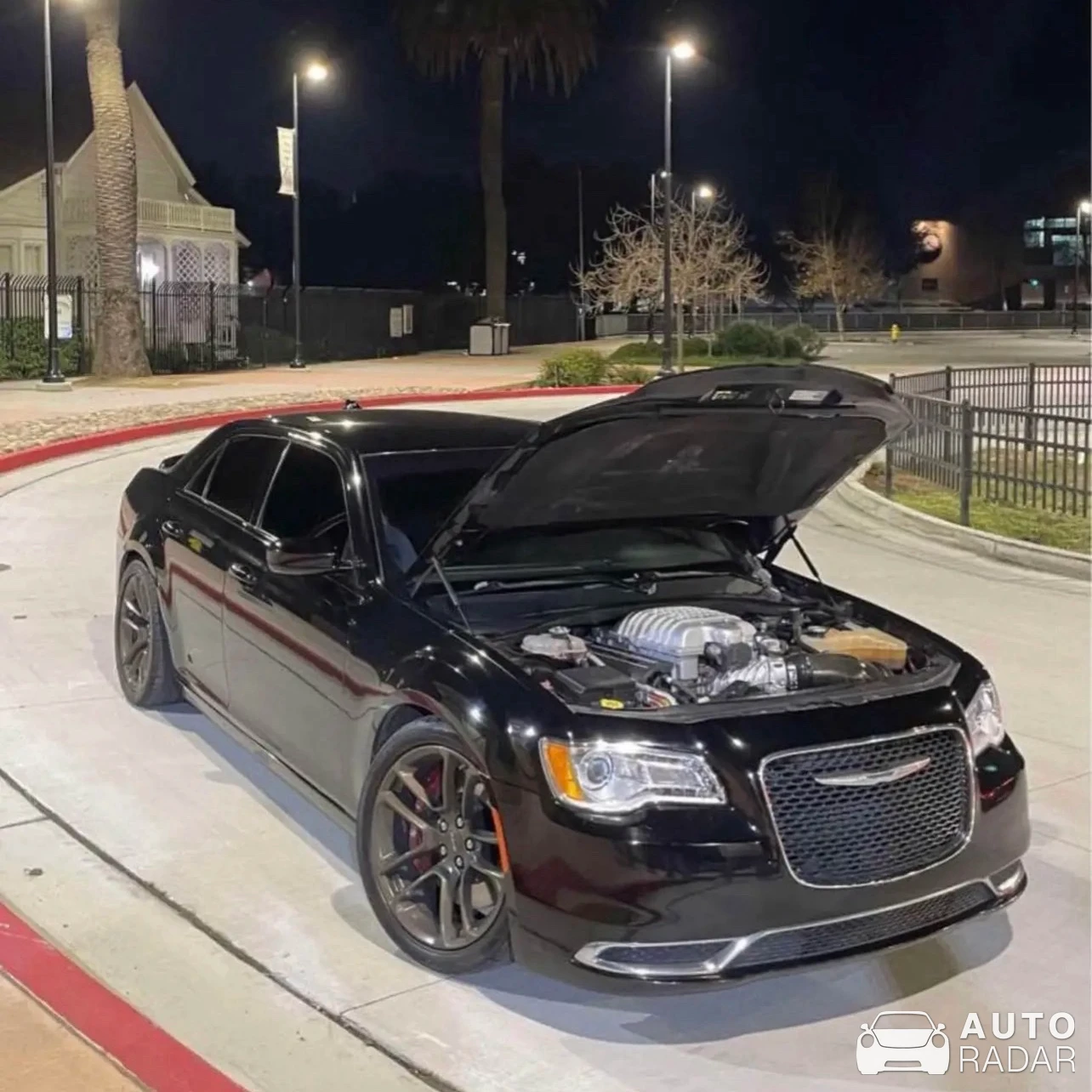 Chrysler Chrysler 300 SRT Hellcat spotted in Minneapolis