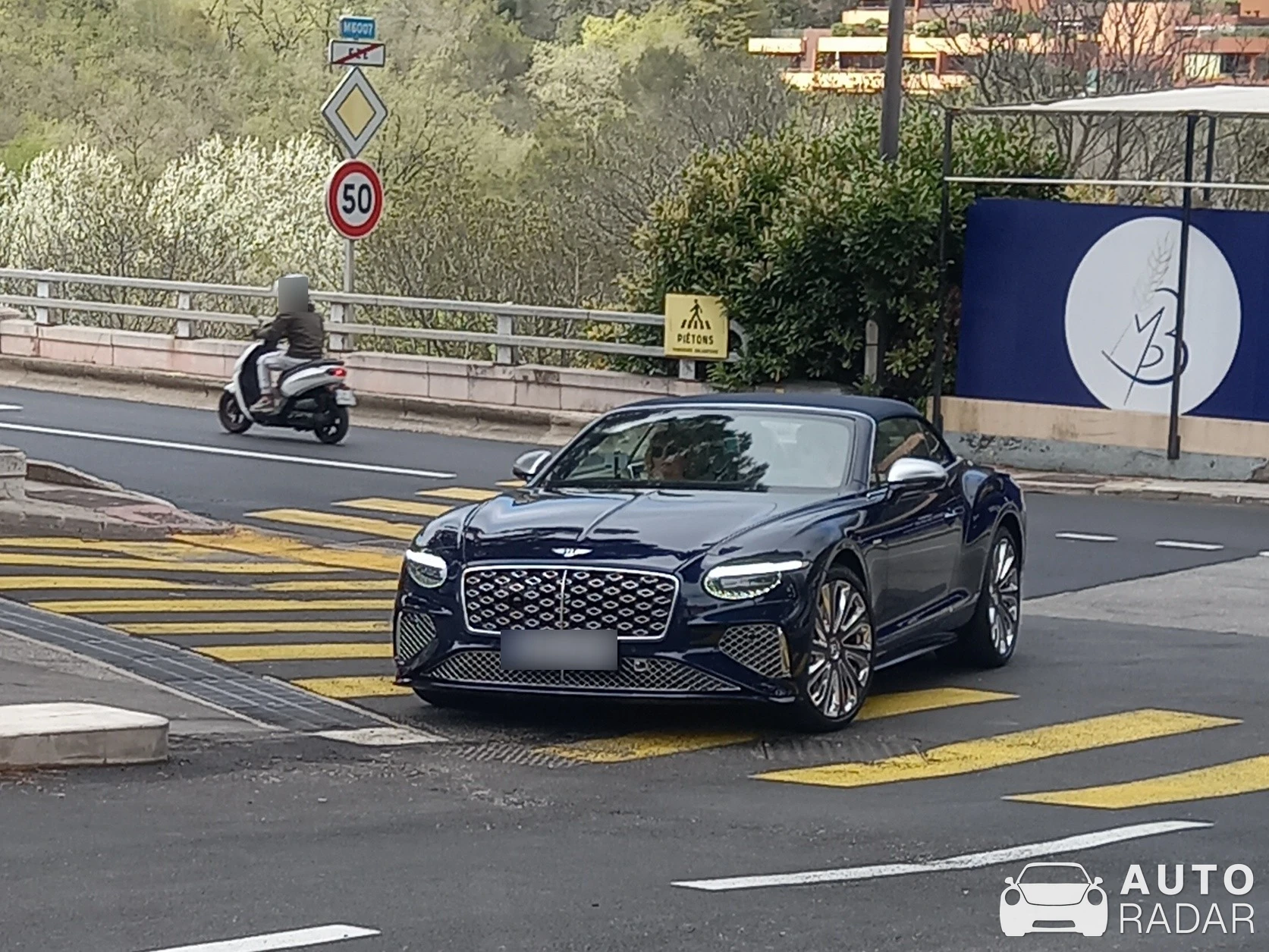 Bentley Mulliner spotted in Èze