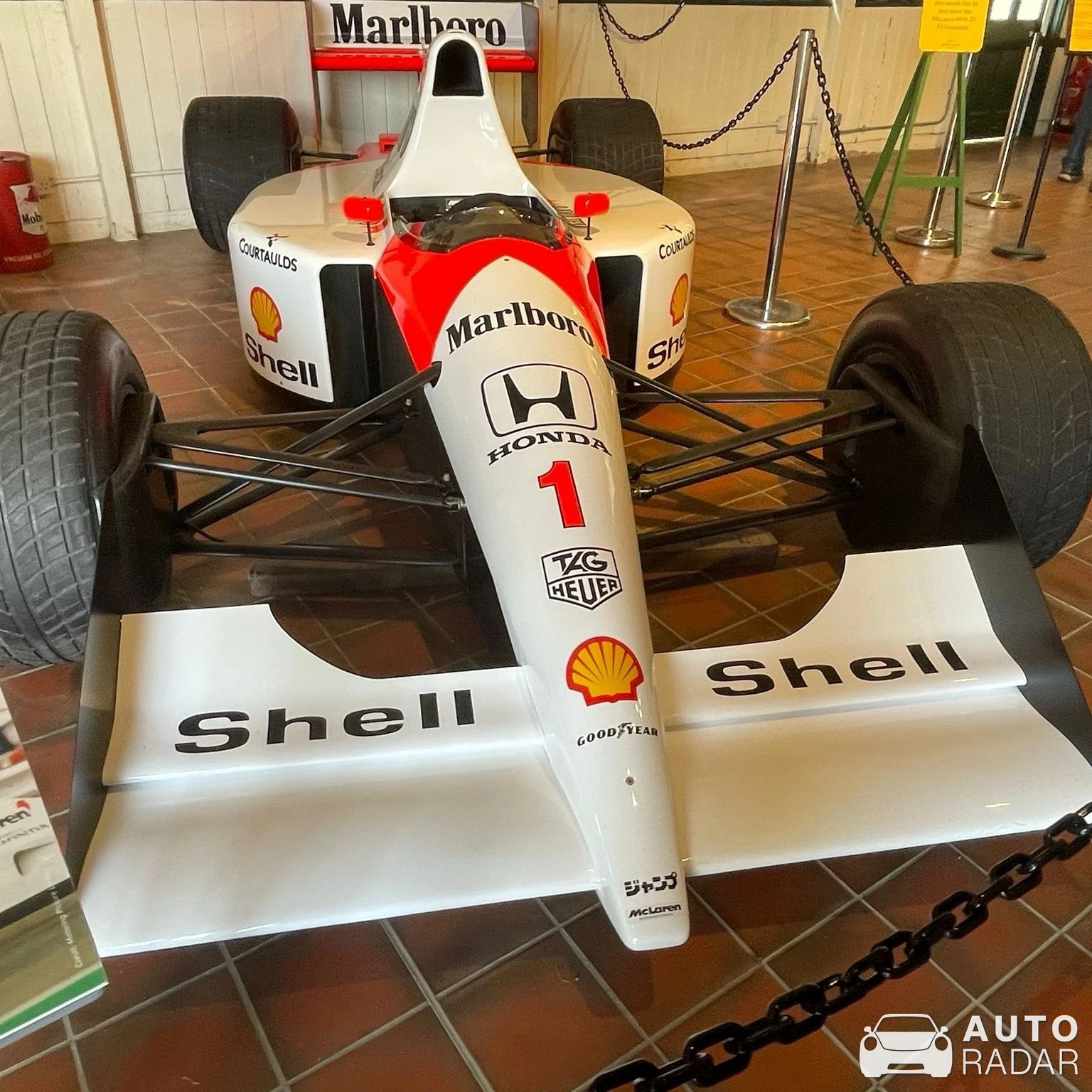 McLaren MP4/6 spotted in Marston Moretaine
