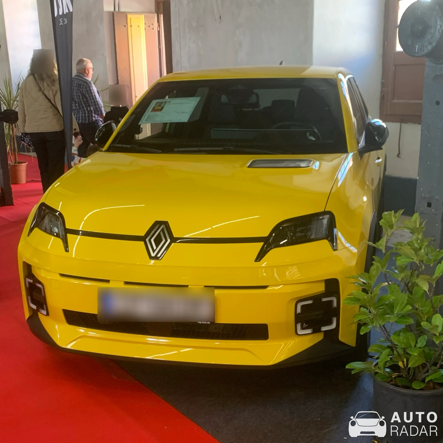 Renault 5 E-Tech spotted in Lisboa