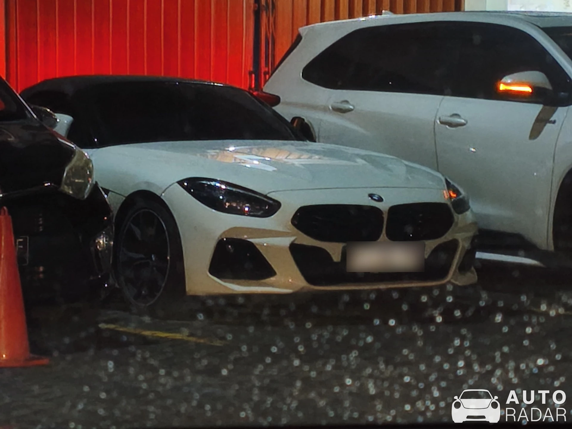 BMW Z4 M40i Roadster spotted in Cirebon