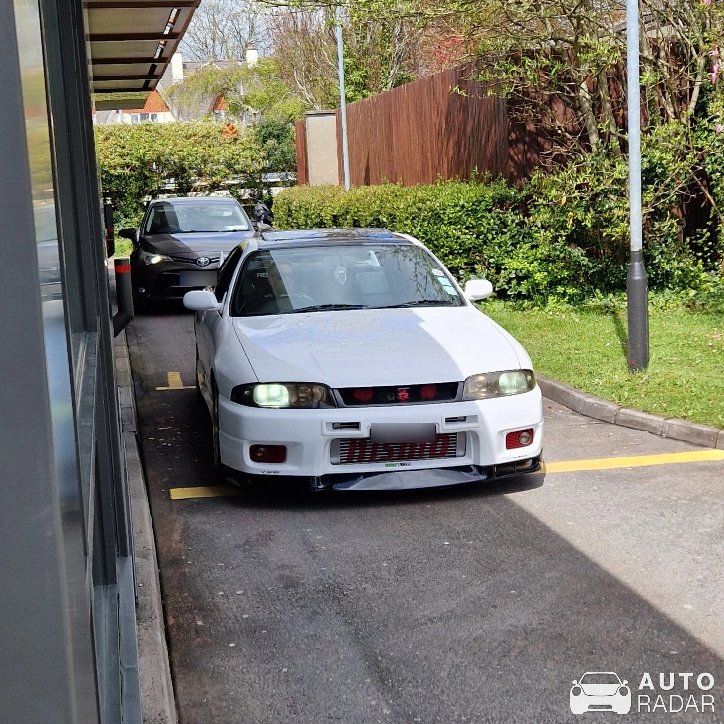 Nissan Skyline R33 GT-R V-Spec spotted in Killarney