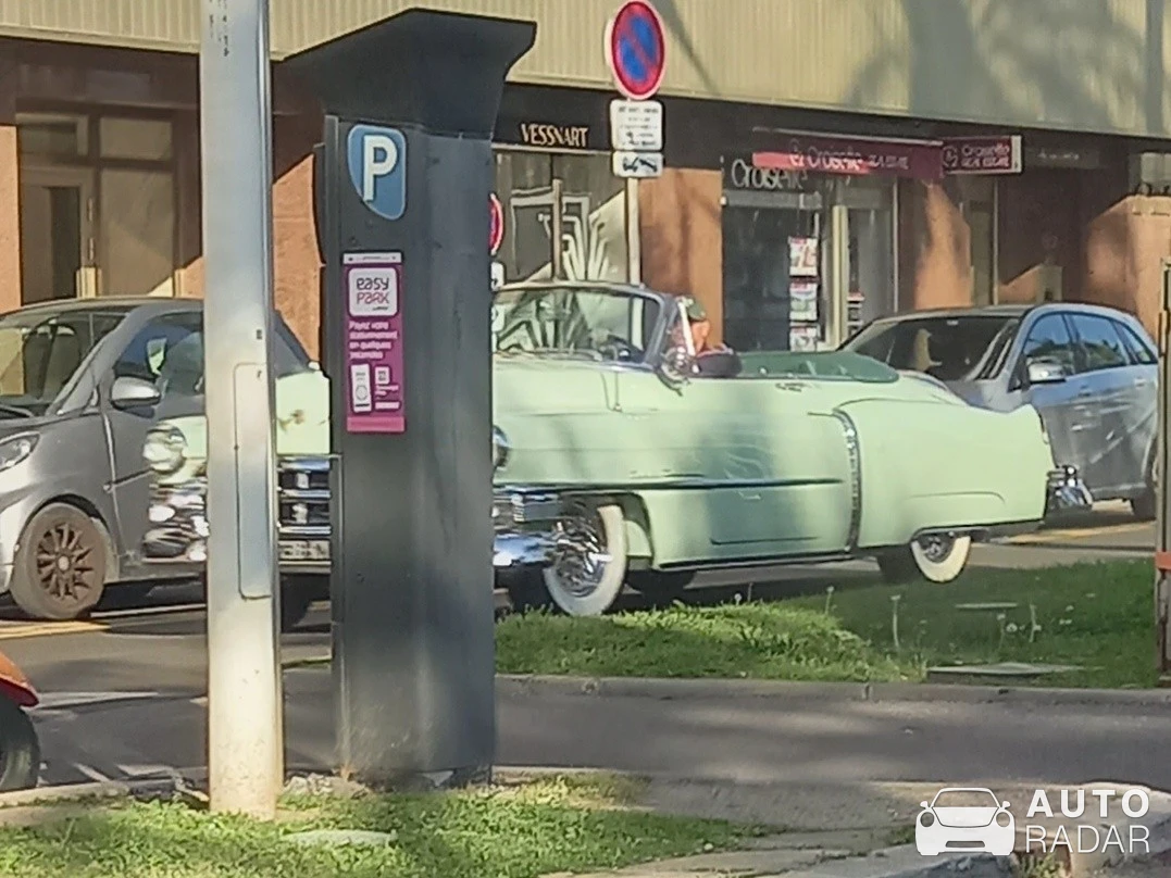 Cadillac Series 62 Convertible spotted in Cannes