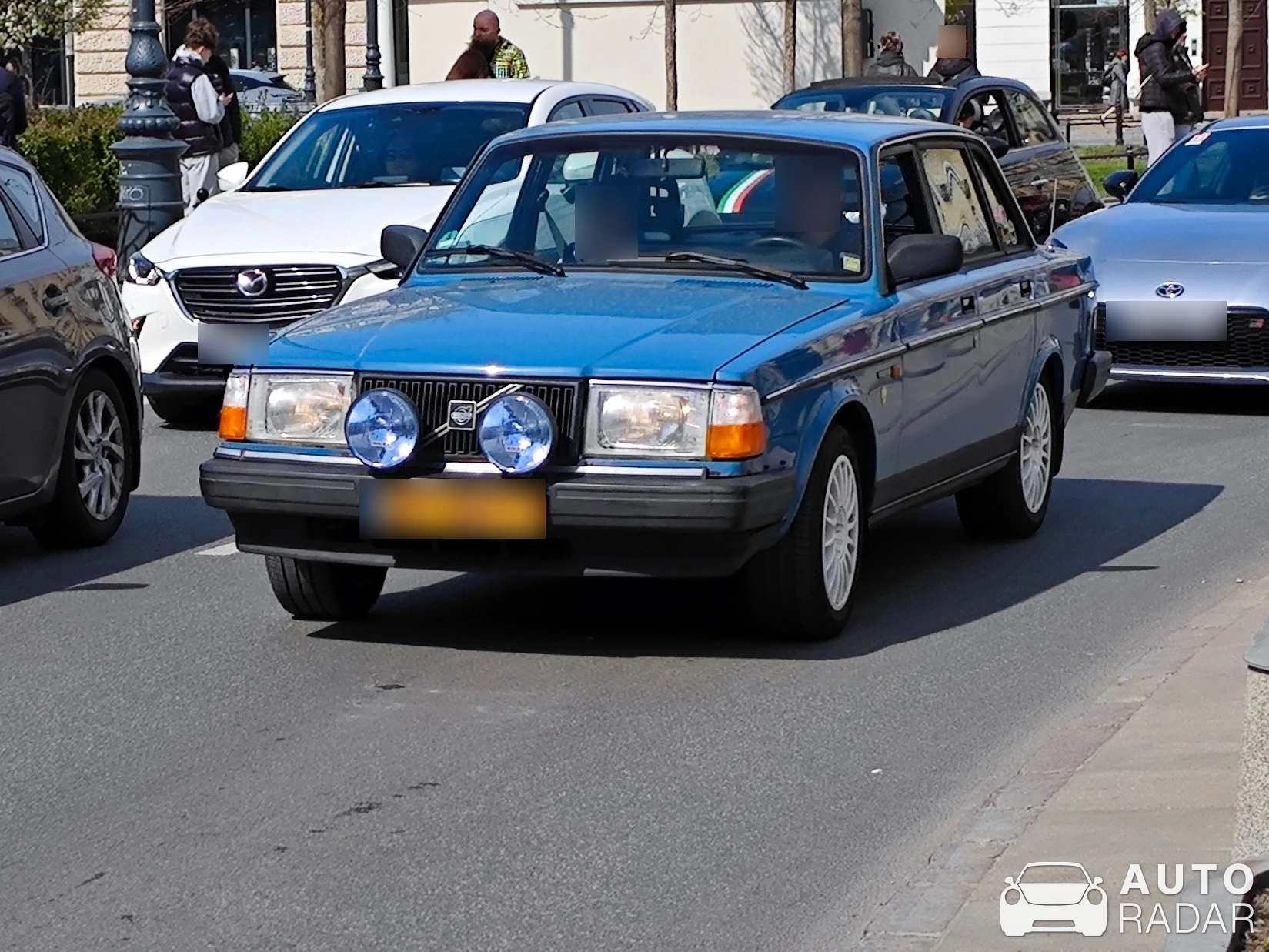Volvo 240 GL spotted in Warszawa