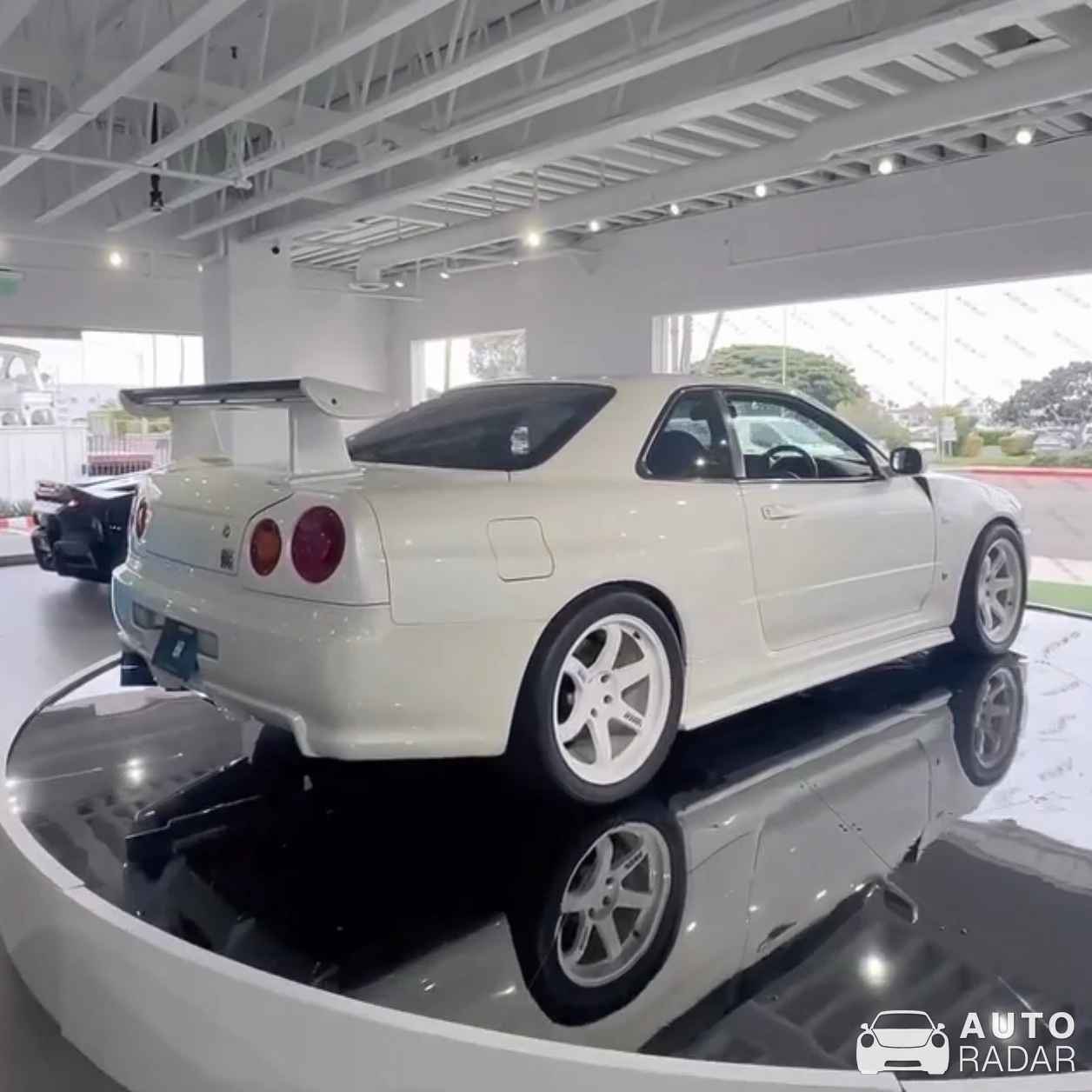 Nissan Skyline R34 GT-R spotted in Al Khobar, Saudi Arabia