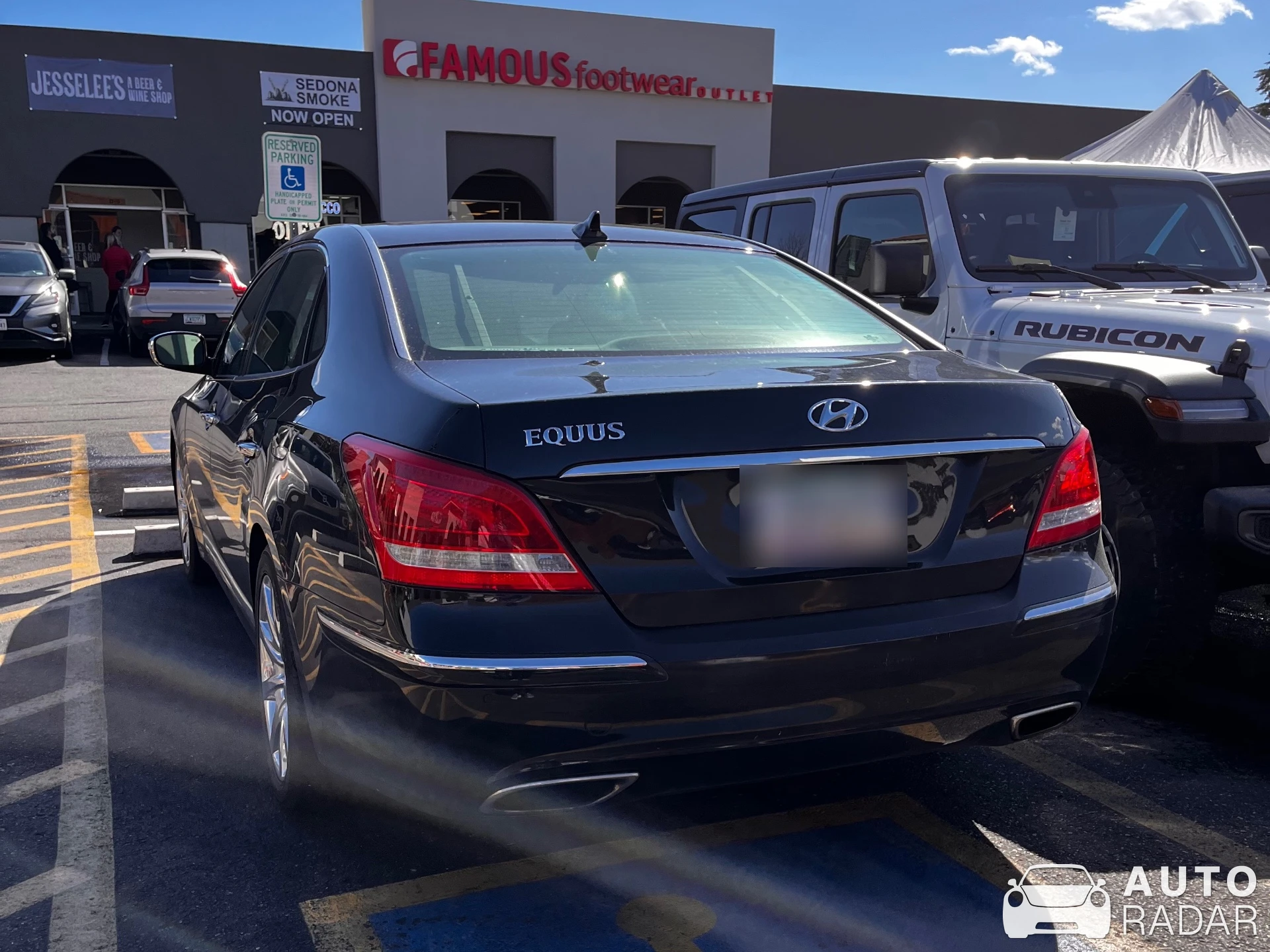 Hyundai Equus spotted in Sedona