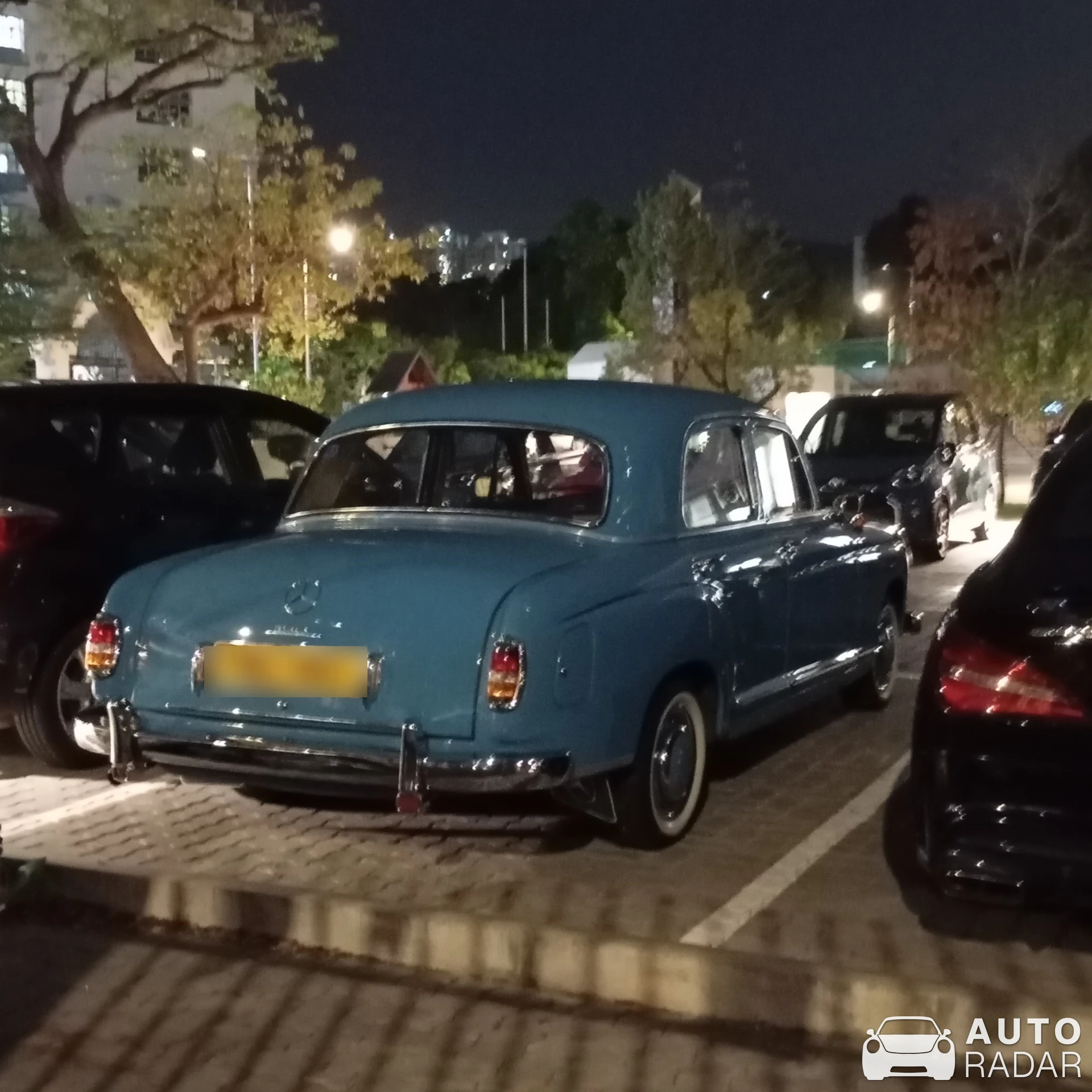 Mercedes 190 Ponton spotted in New Territories, Hong Kong