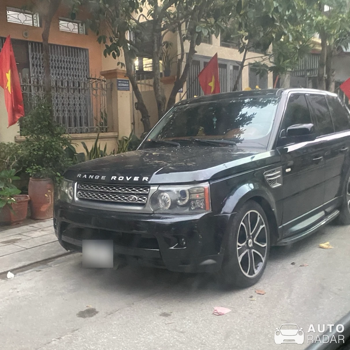 Land Rover Range Rover Sport HSE Luxury spotted in Thành phố Vĩnh Yên