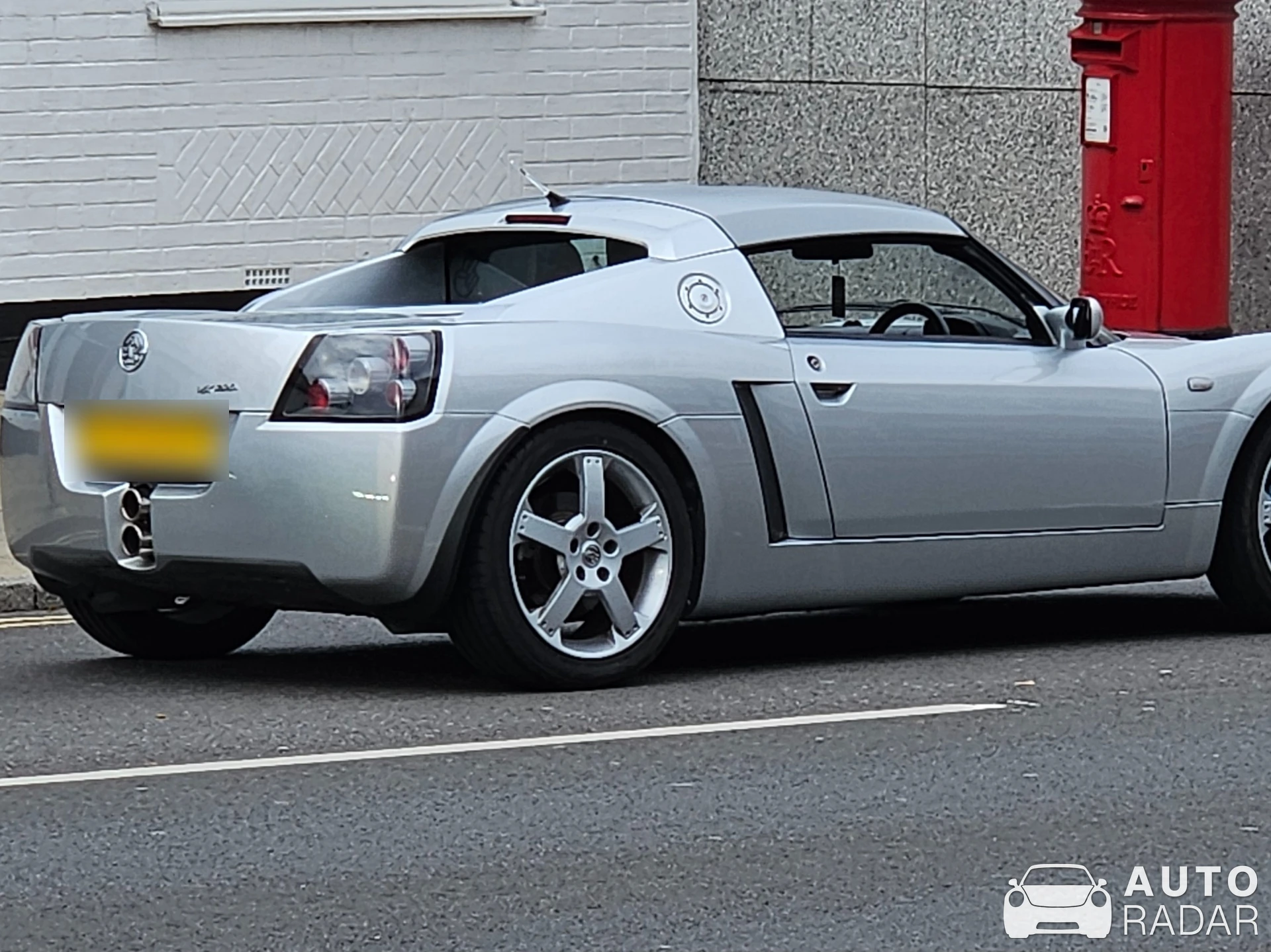 Vauxhall VX220 spotted in Dunstable