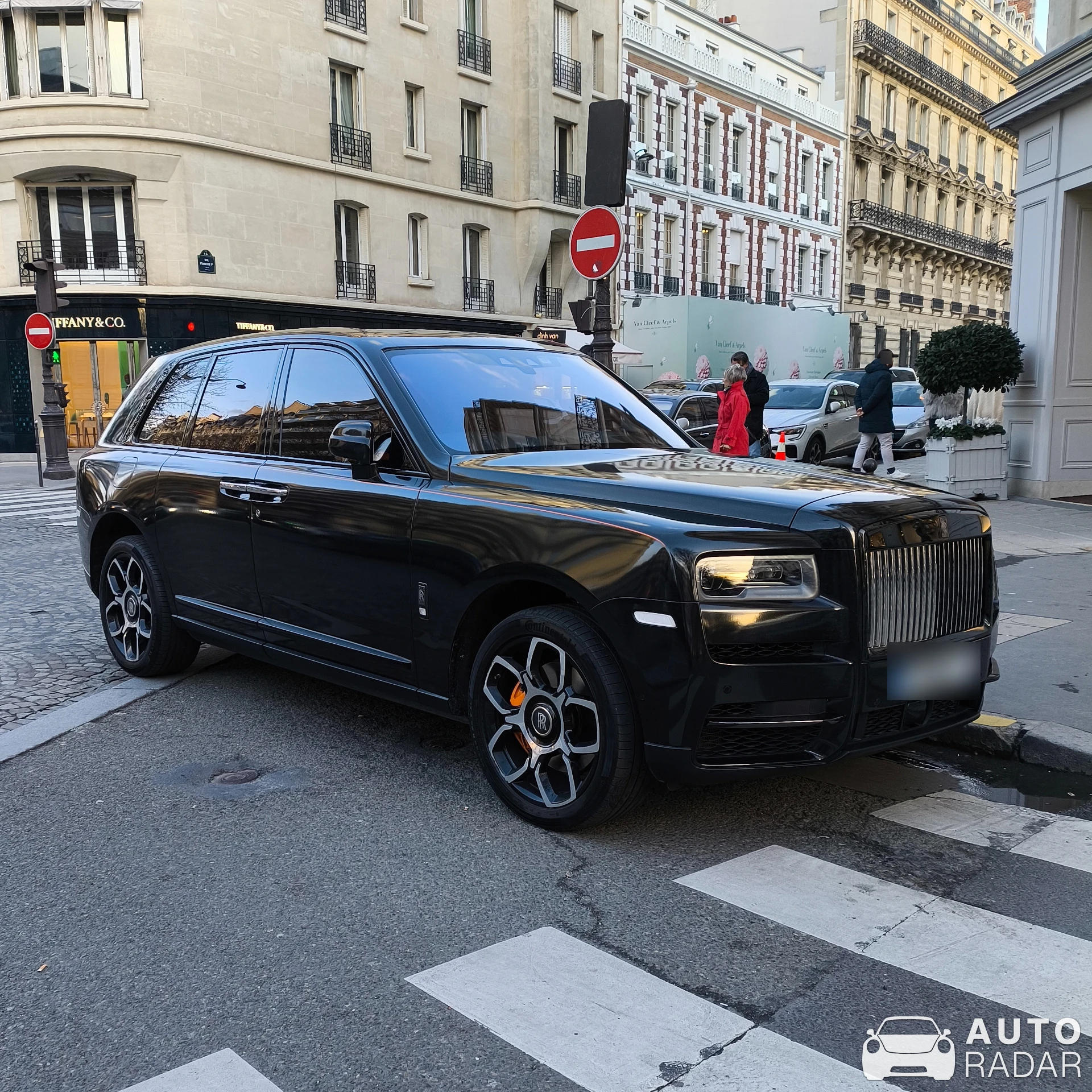 Rolls-Royce Cullinan spotted in Paris, France