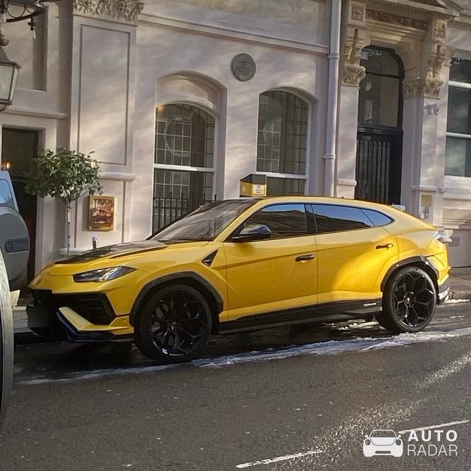 Lamborghini Urus Performante spotted in Birmingham, United Kingdom