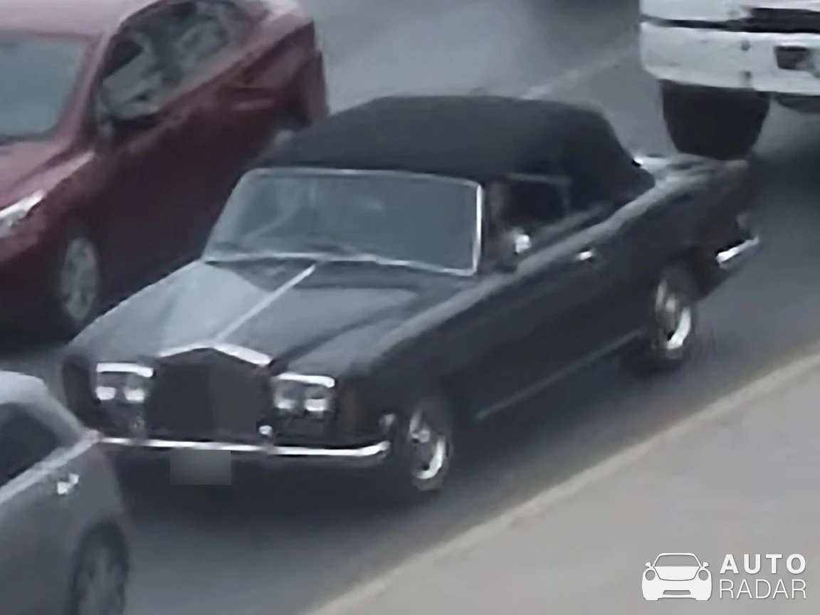 Rolls-Royce Corniche spotted in San Luis Potosí
