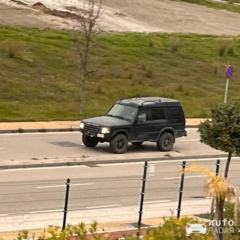Land Rover Discovery spotted in Las Lagunas de Mijas