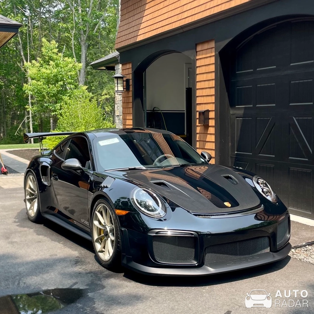 Porsche 991 GT2 RS spotted in Kennebunkport, United States