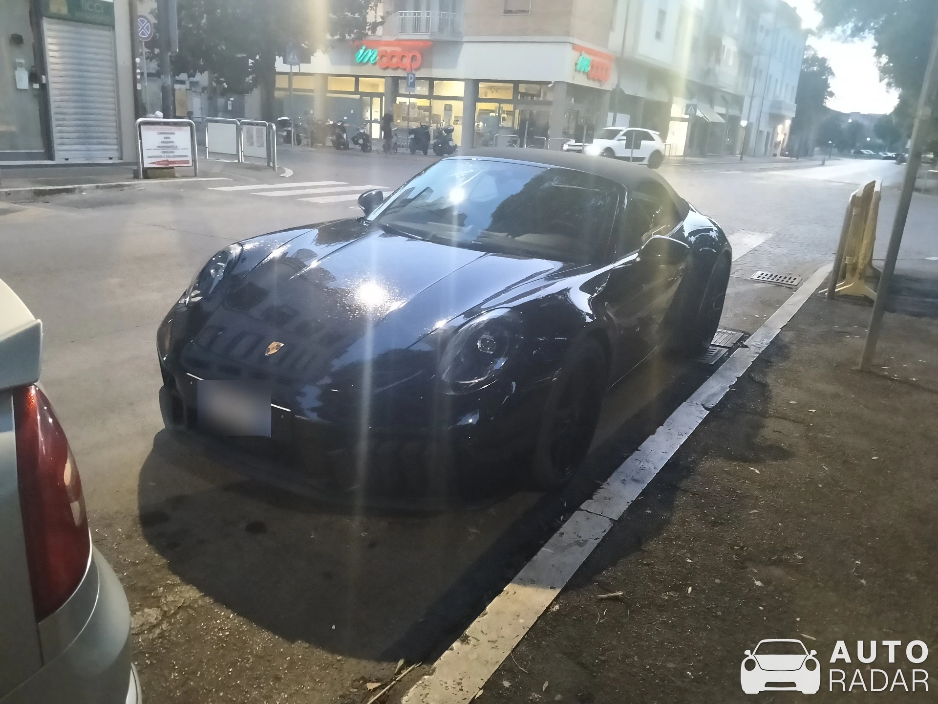 Porsche 992 Carrera GTS Cabriolet MkI spotted in Grosseto