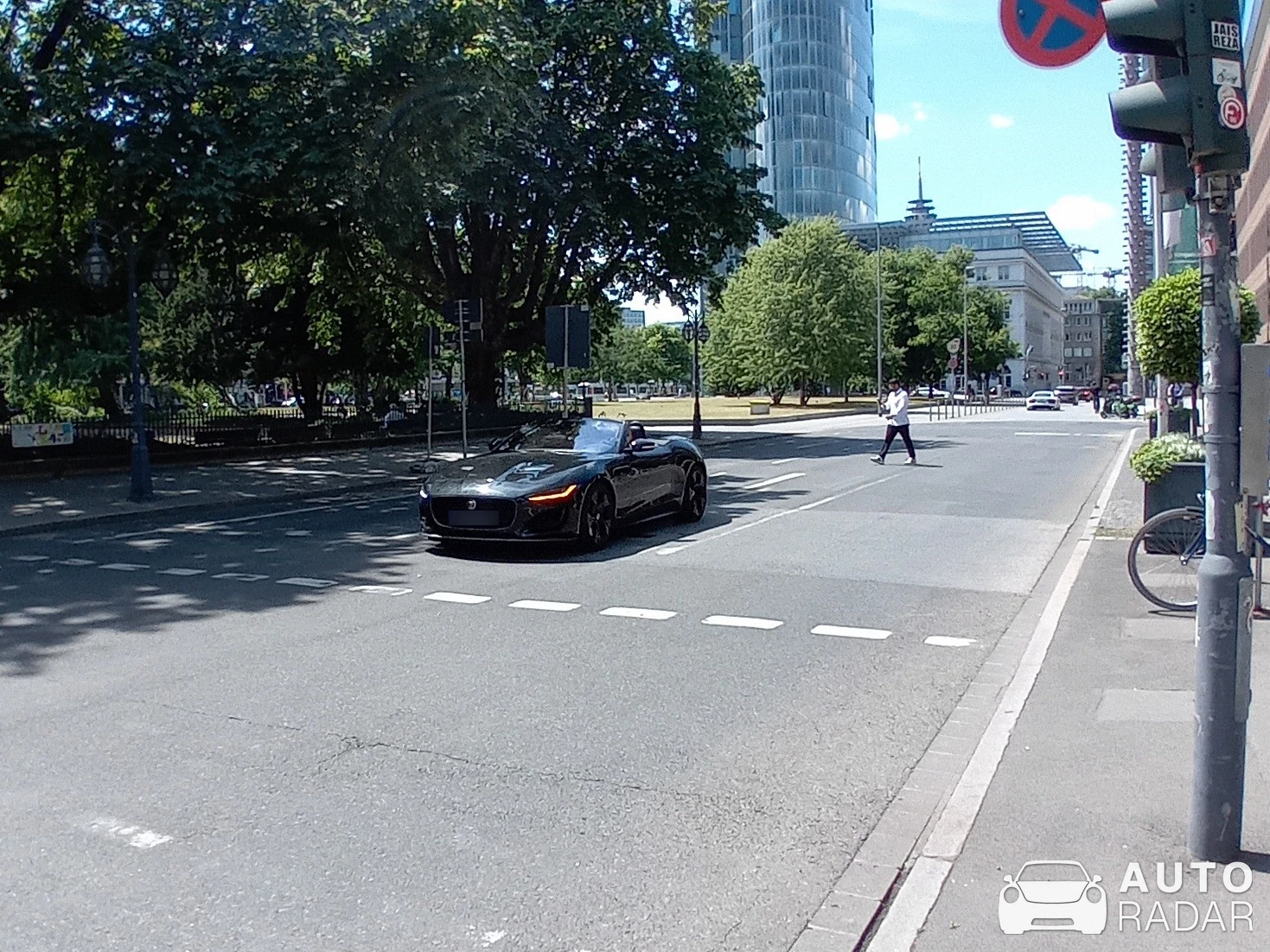 Jaguar F-Type P450 Convertible 2020 spotted in Düsseldorf