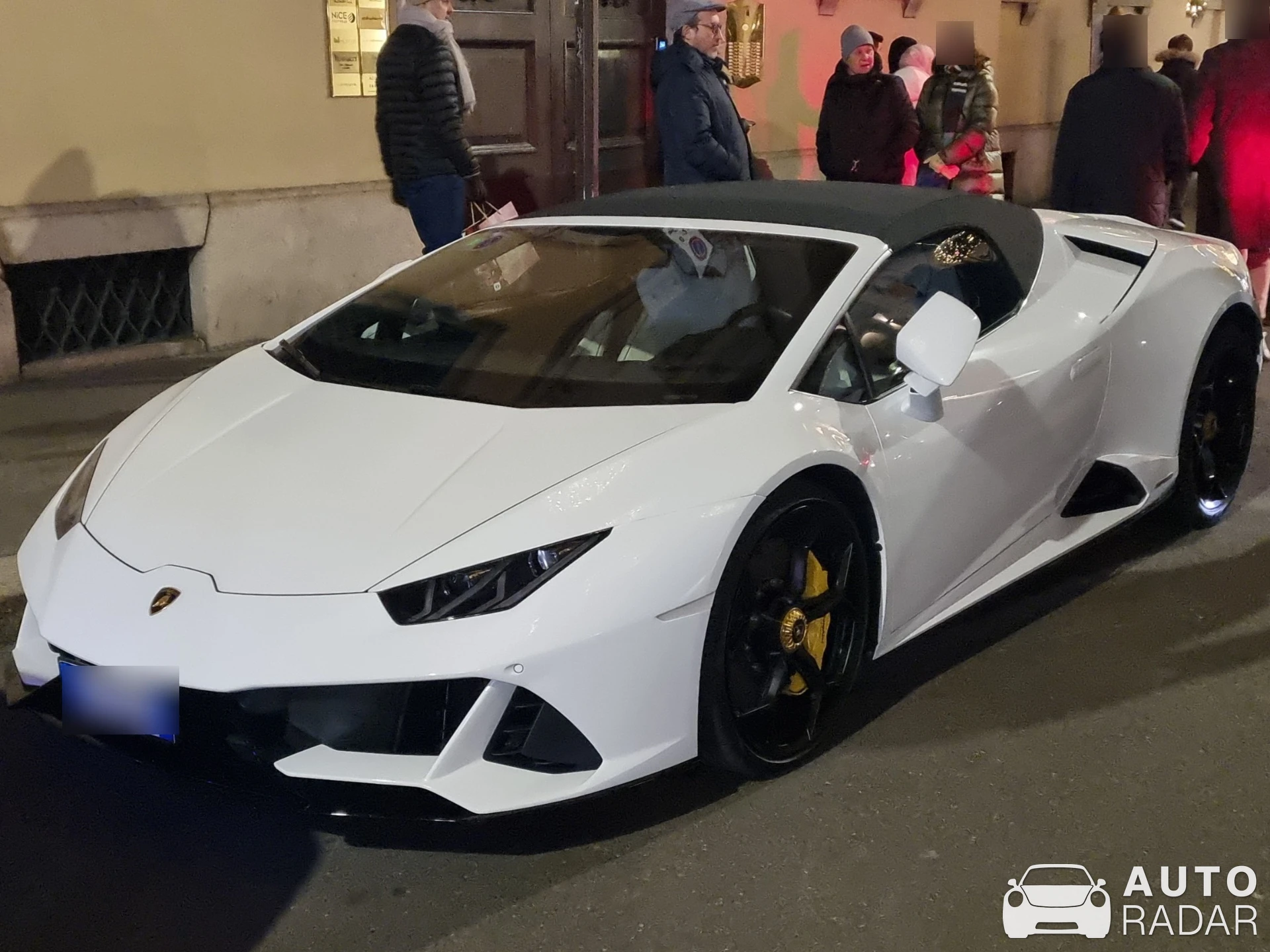Lamborghini Huracán LP640-4 EVO Spyder spotted in Milano, Italia