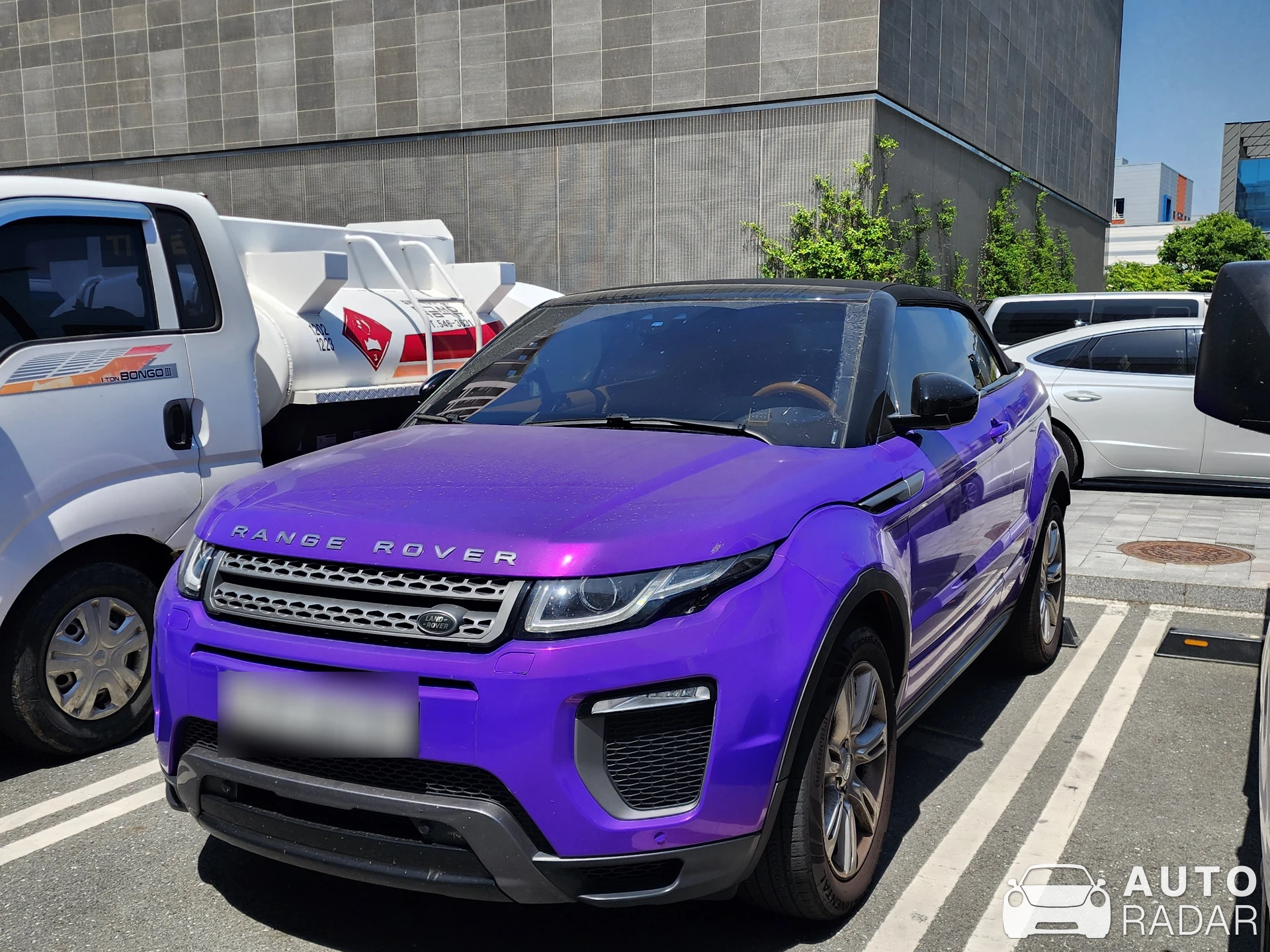 Land Rover Range Rover Evoque spotted in Daejeon